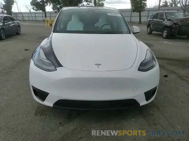 10 Photograph of a damaged car 7SAYGDEE3PF916132 TESLA MODEL Y 2023