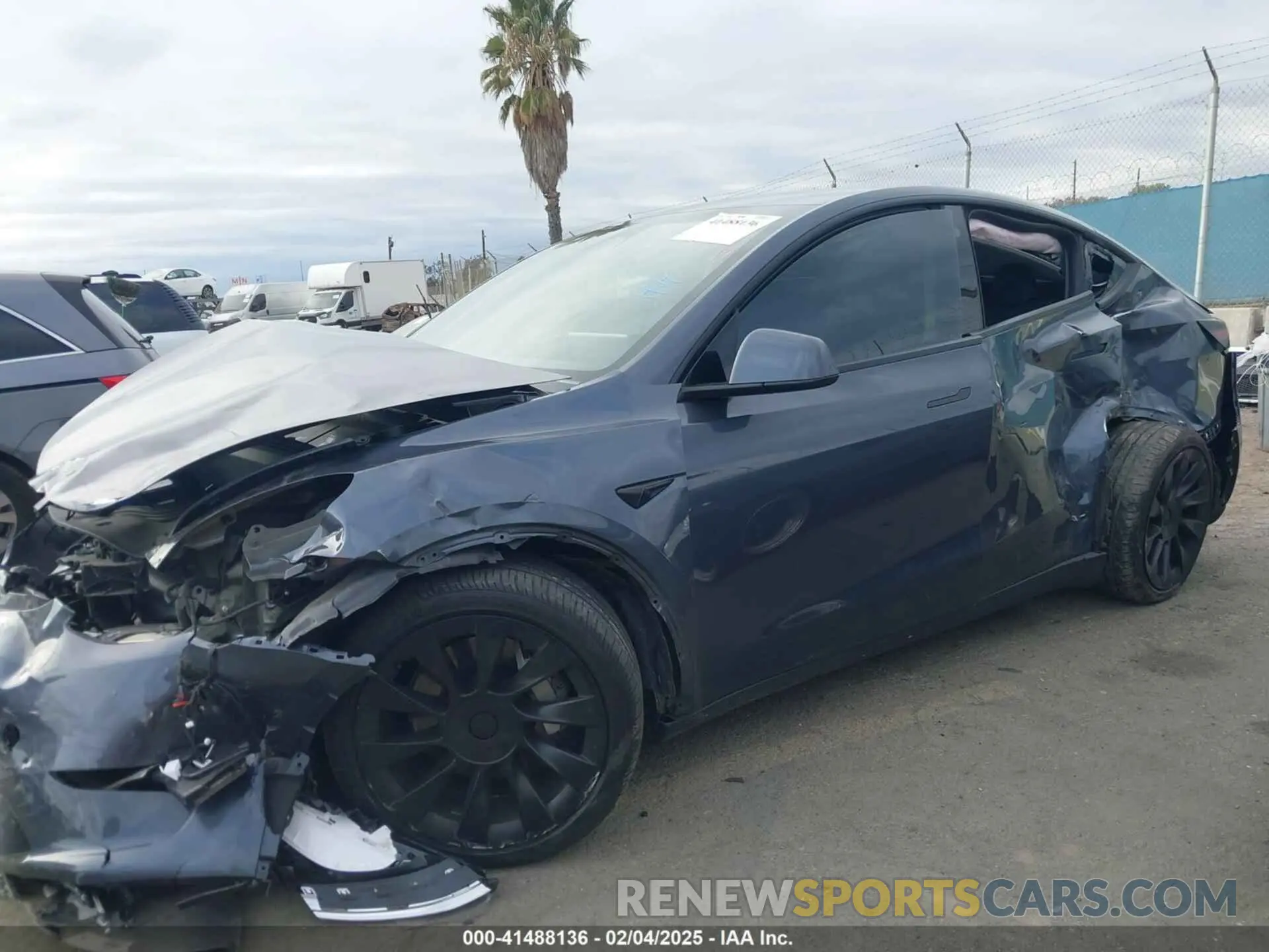 13 Photograph of a damaged car 7SAYGDEE4PA028440 TESLA MODEL Y 2023