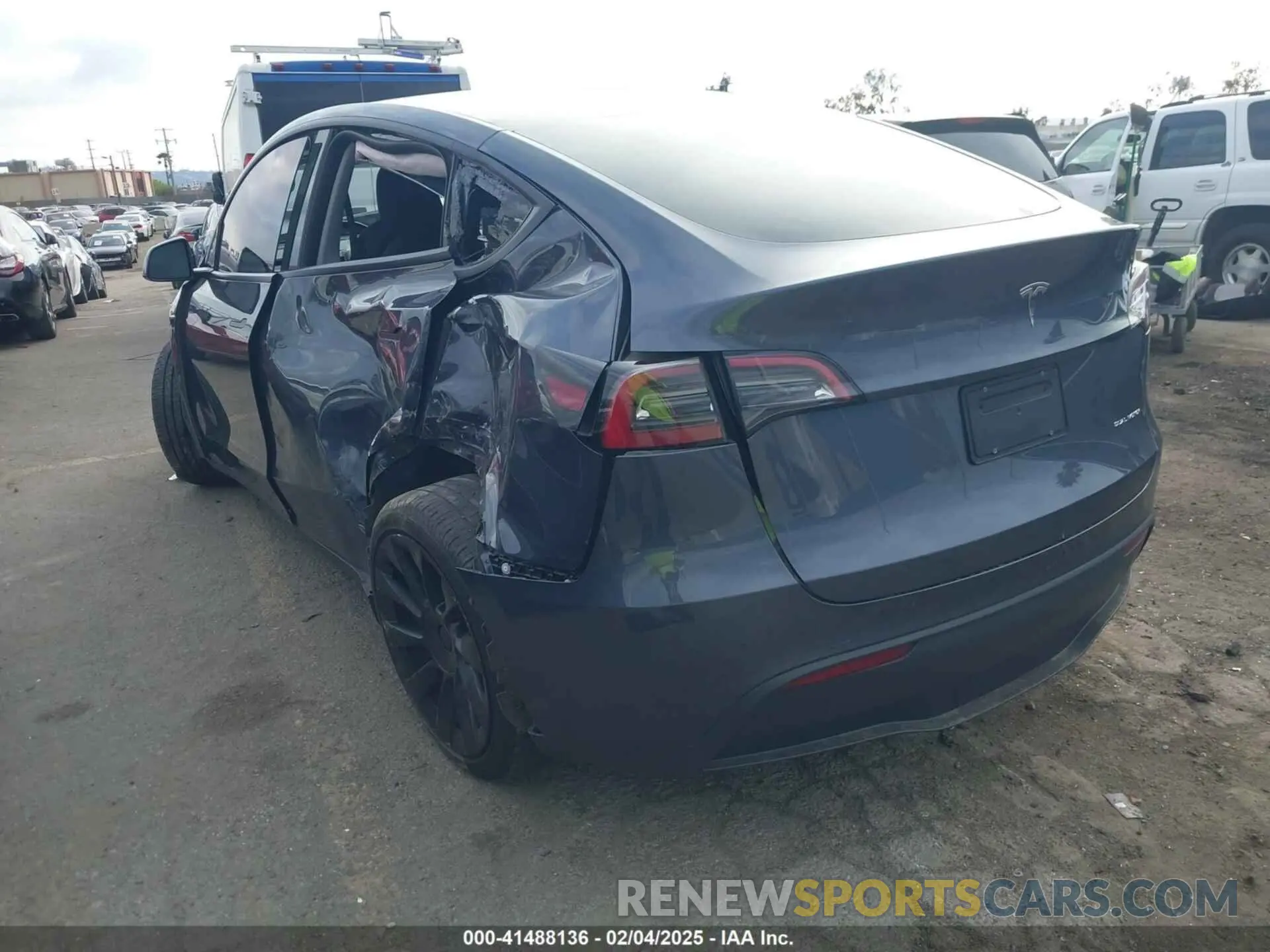 3 Photograph of a damaged car 7SAYGDEE4PA028440 TESLA MODEL Y 2023