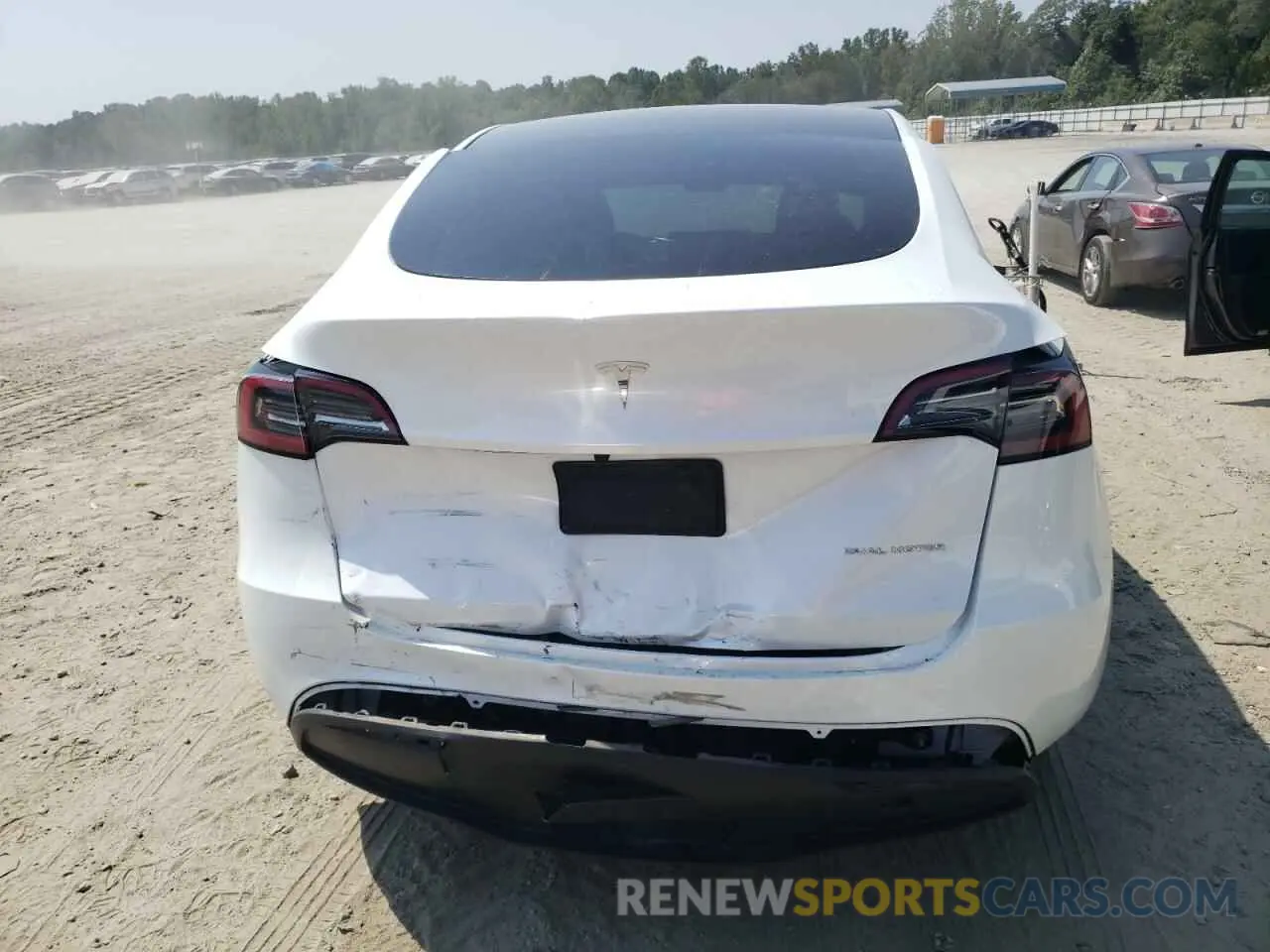 6 Photograph of a damaged car 7SAYGDEE4PA032245 TESLA MODEL Y 2023