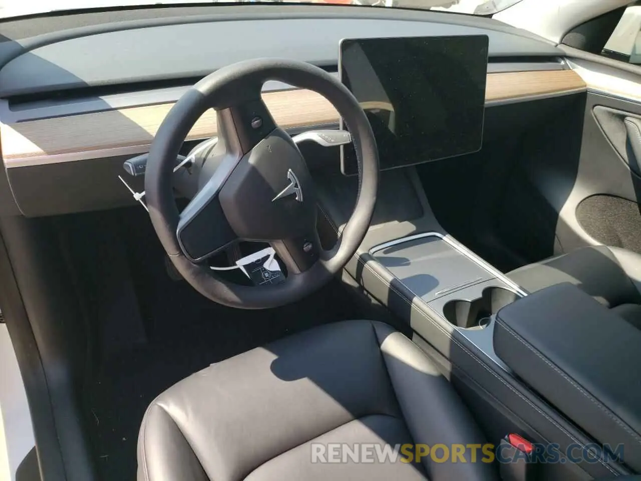 8 Photograph of a damaged car 7SAYGDEE4PA032245 TESLA MODEL Y 2023