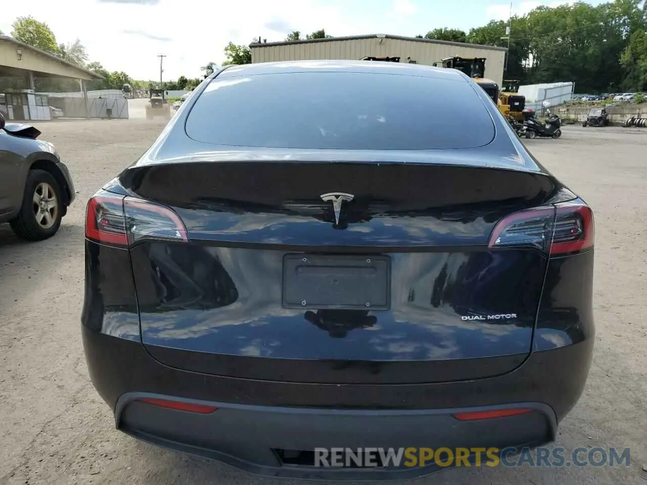 6 Photograph of a damaged car 7SAYGDEE4PA036974 TESLA MODEL Y 2023