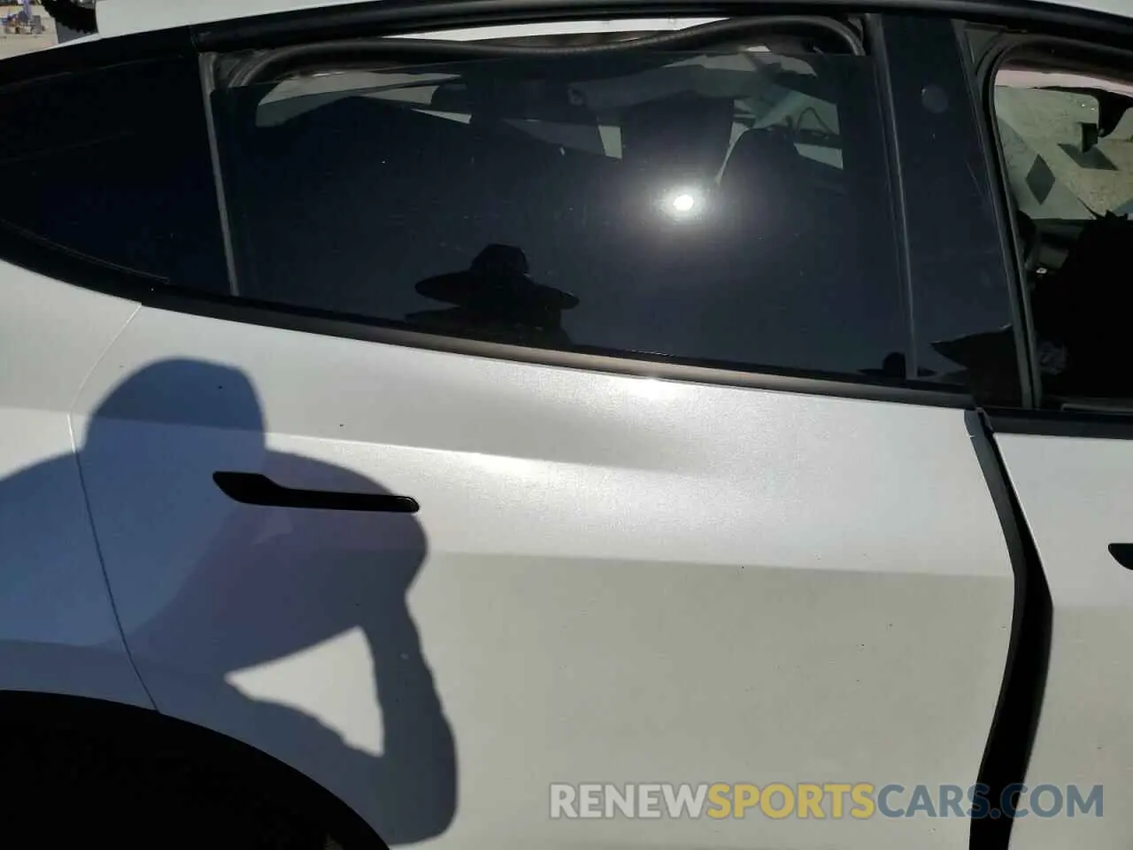 11 Photograph of a damaged car 7SAYGDEE4PA040507 TESLA MODEL Y 2023