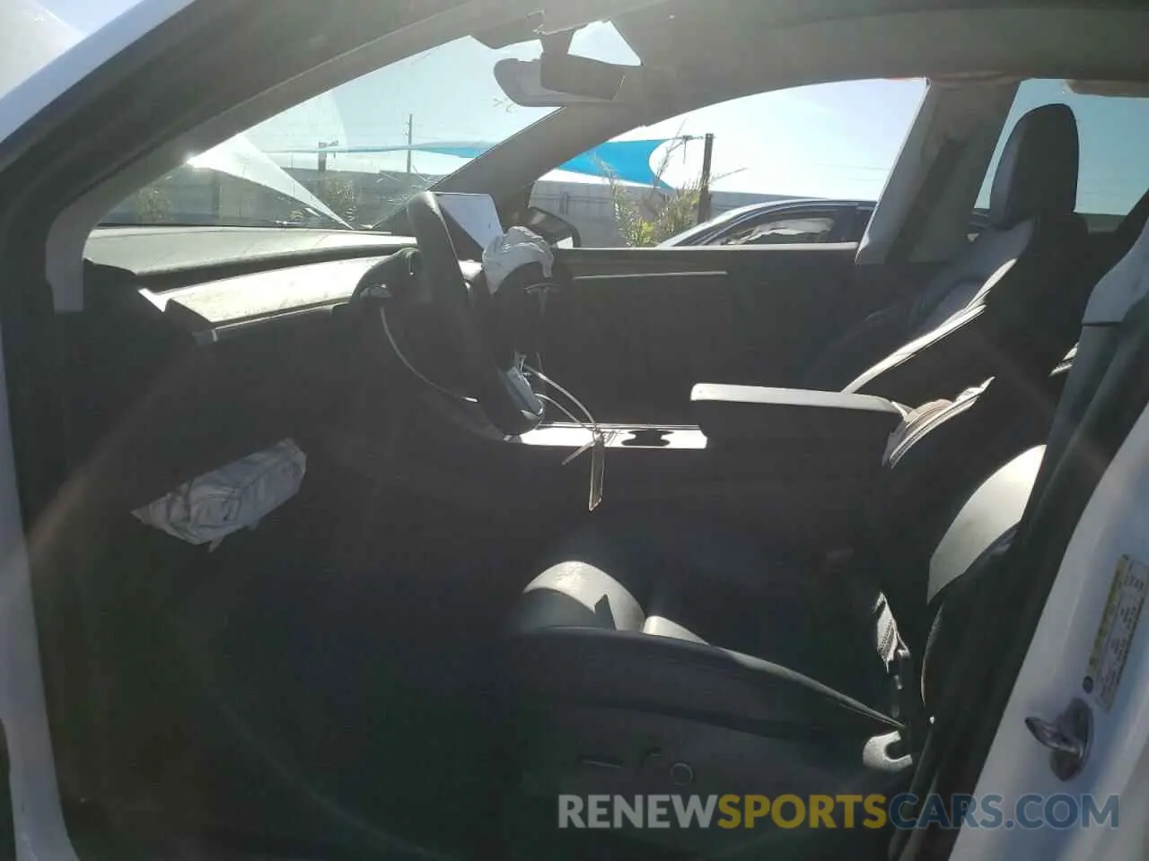7 Photograph of a damaged car 7SAYGDEE4PA040507 TESLA MODEL Y 2023