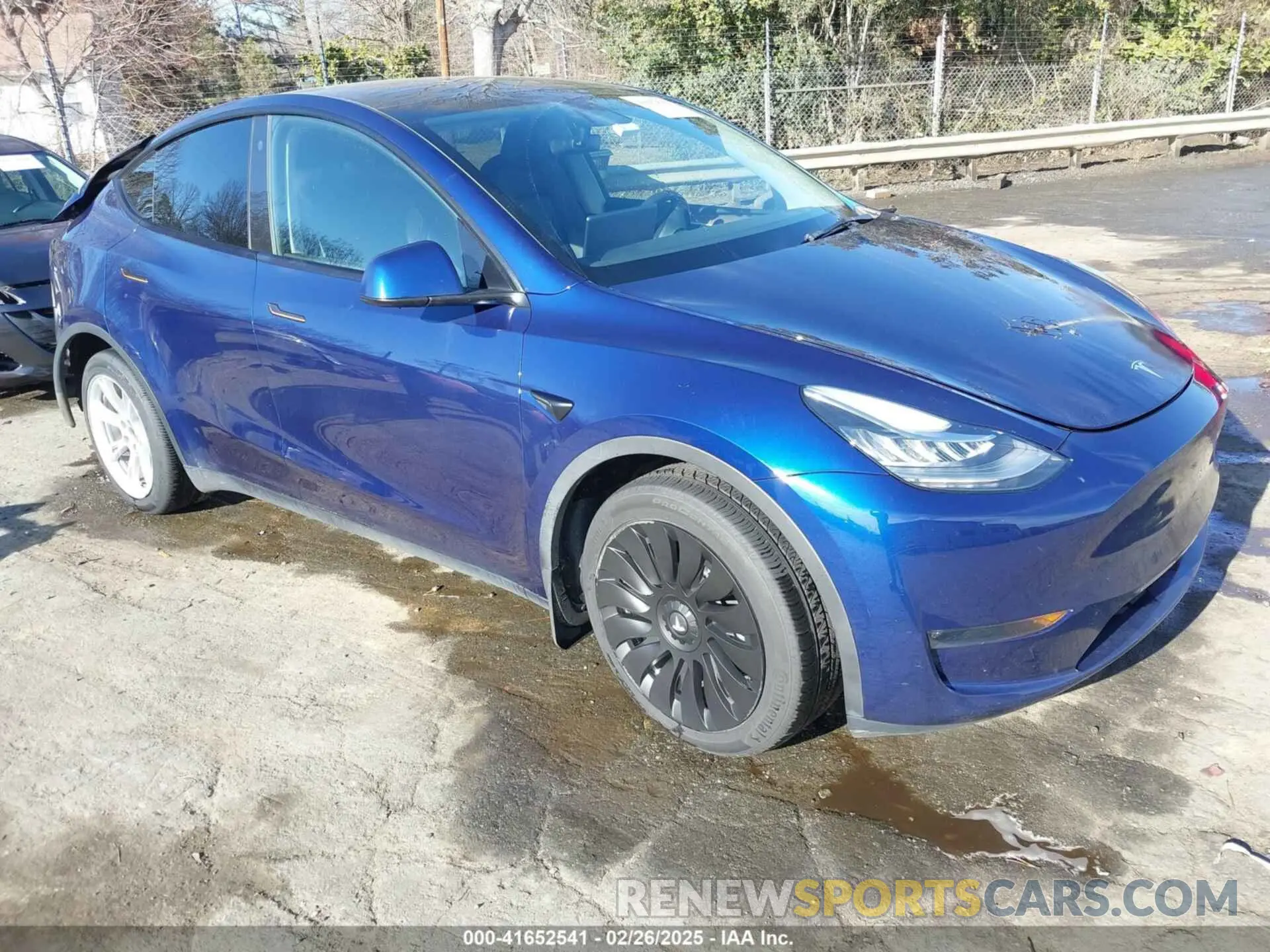1 Photograph of a damaged car 7SAYGDEE4PA042757 TESLA MODEL Y 2023