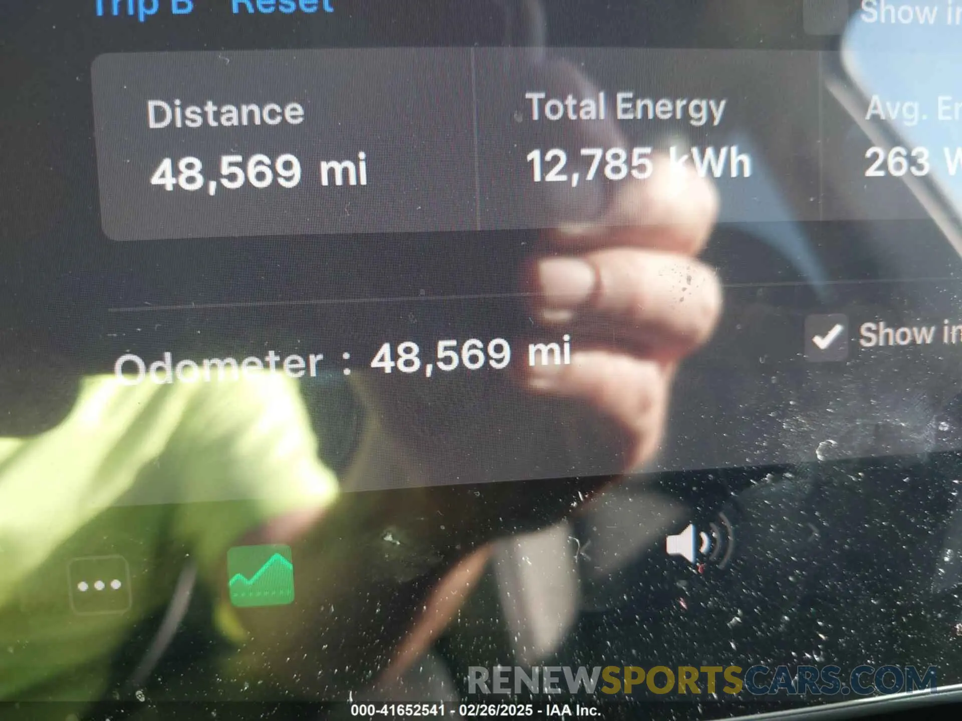 16 Photograph of a damaged car 7SAYGDEE4PA042757 TESLA MODEL Y 2023