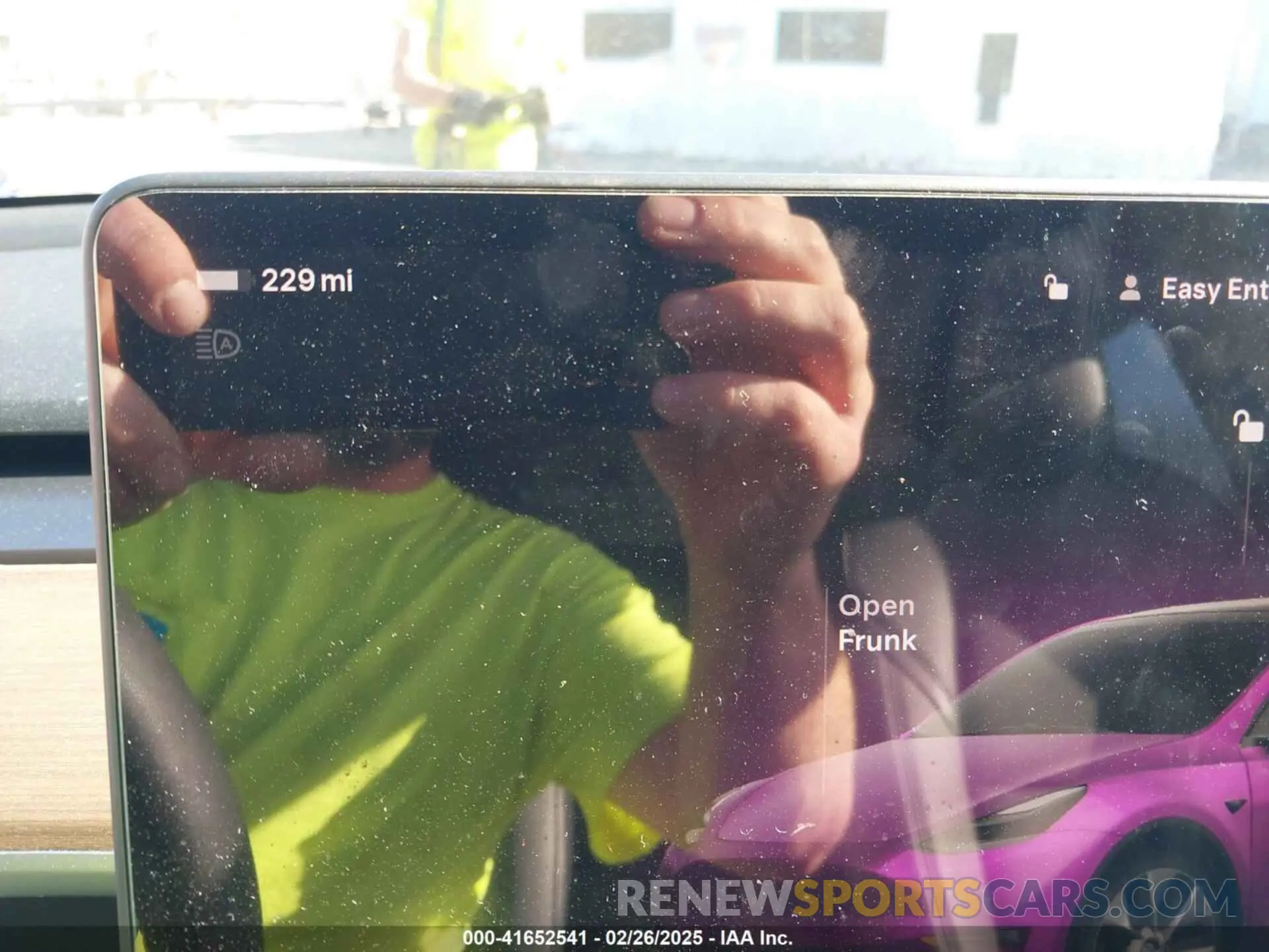 18 Photograph of a damaged car 7SAYGDEE4PA042757 TESLA MODEL Y 2023