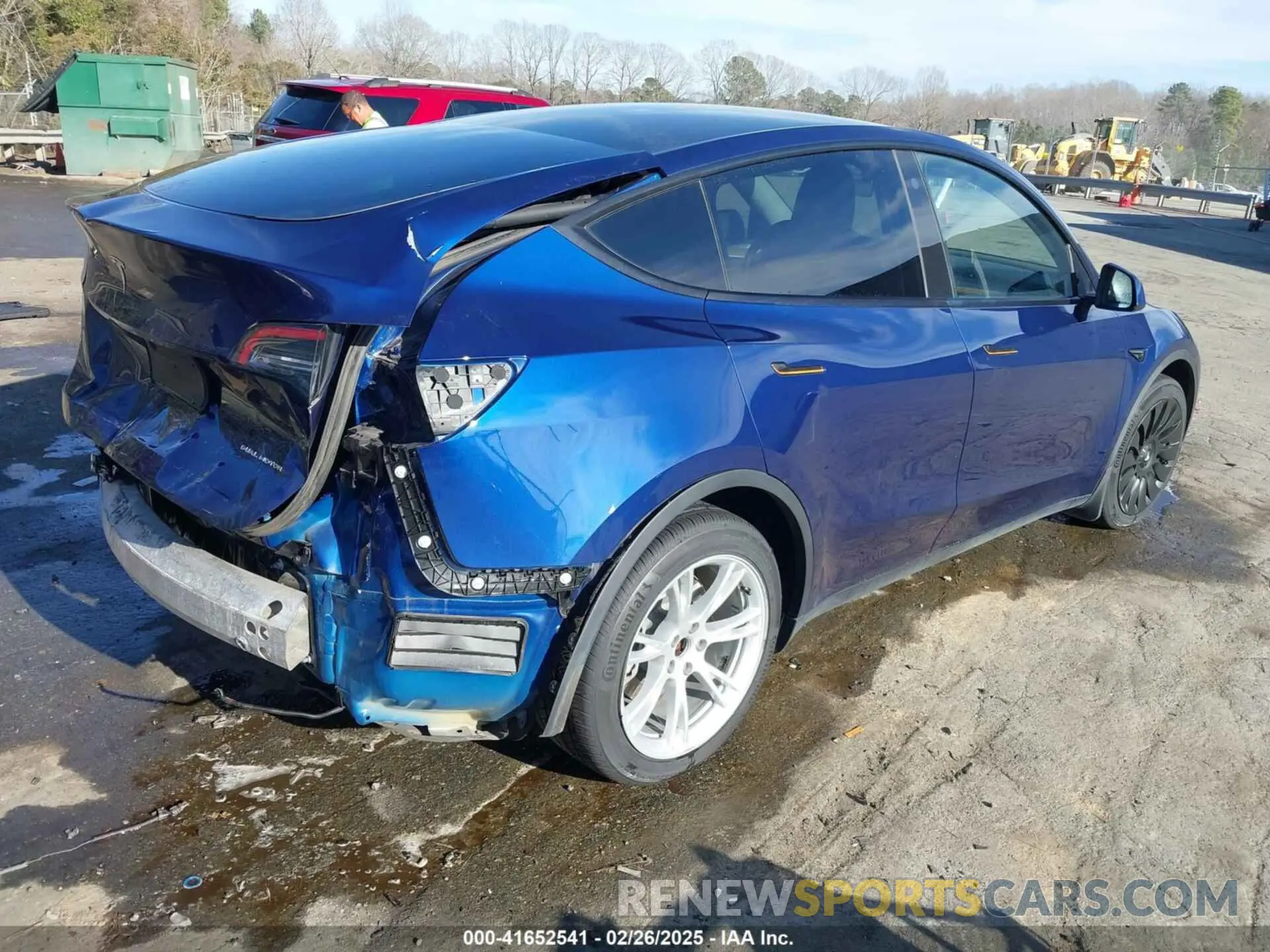 4 Photograph of a damaged car 7SAYGDEE4PA042757 TESLA MODEL Y 2023