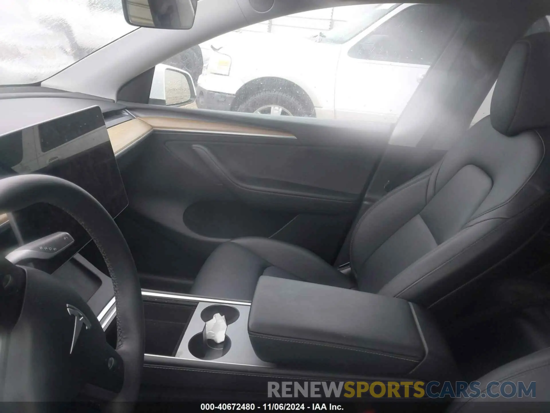 18 Photograph of a damaged car 7SAYGDEE4PA044556 TESLA MODEL Y 2023