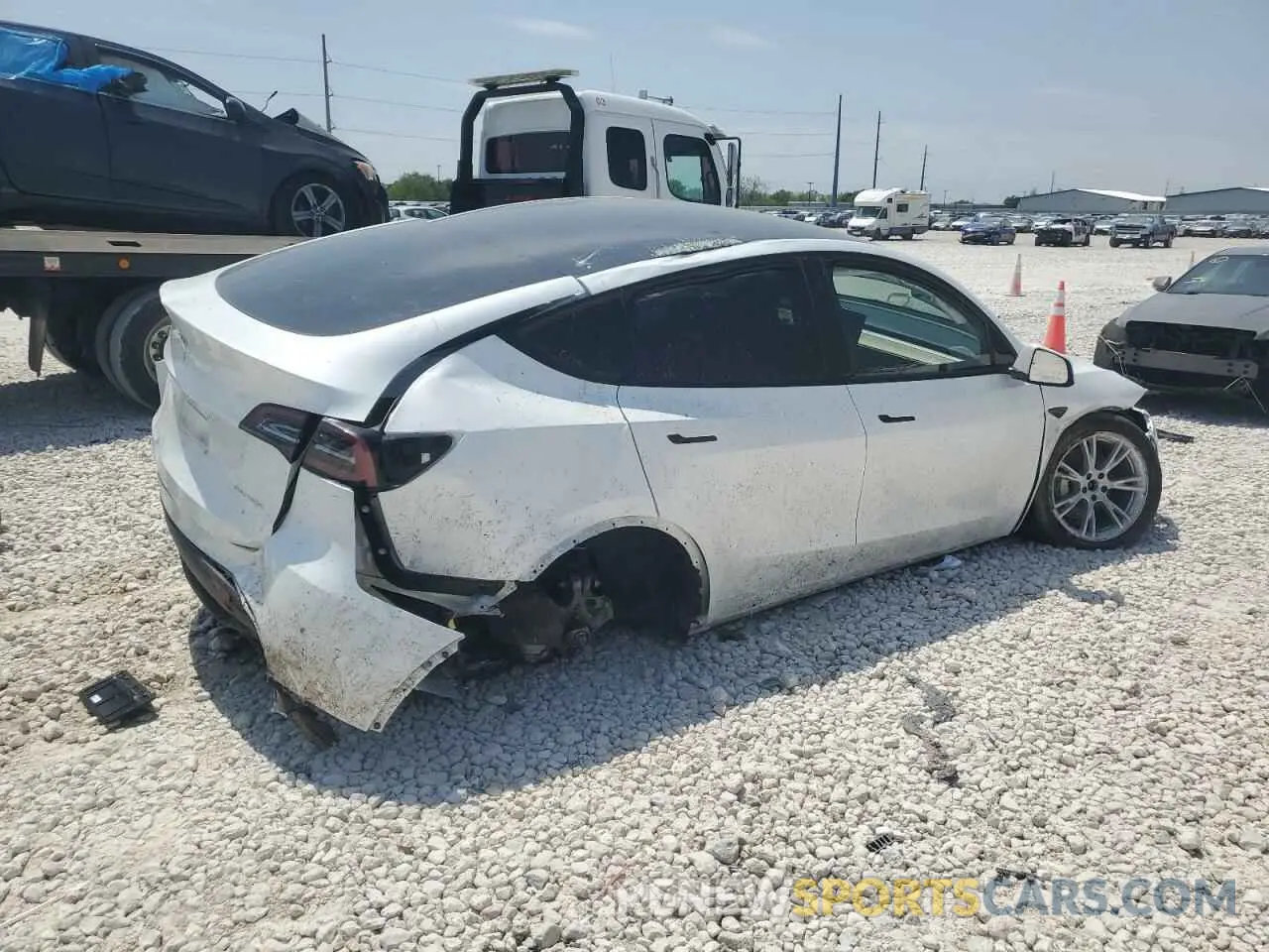 3 Photograph of a damaged car 7SAYGDEE4PA064502 TESLA MODEL Y 2023