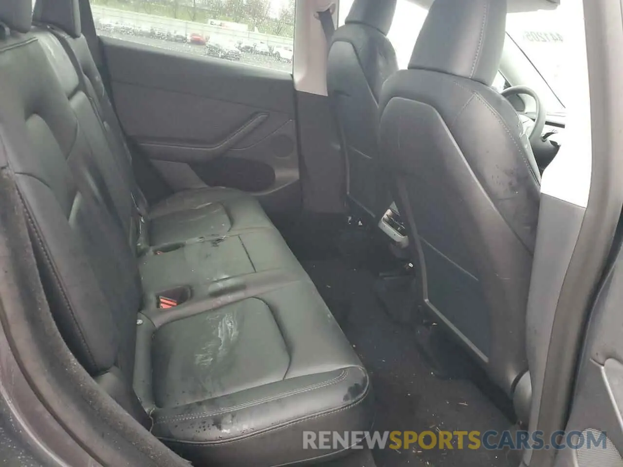 11 Photograph of a damaged car 7SAYGDEE4PA070526 TESLA MODEL Y 2023