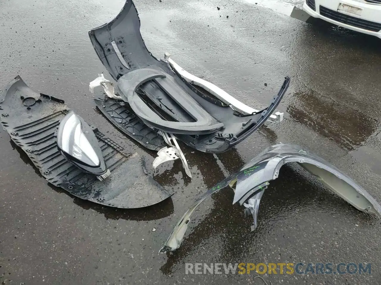 13 Photograph of a damaged car 7SAYGDEE4PA070526 TESLA MODEL Y 2023