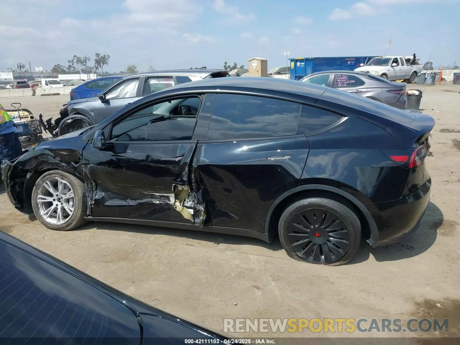 14 Photograph of a damaged car 7SAYGDEE4PA073166 TESLA MODEL Y 2023