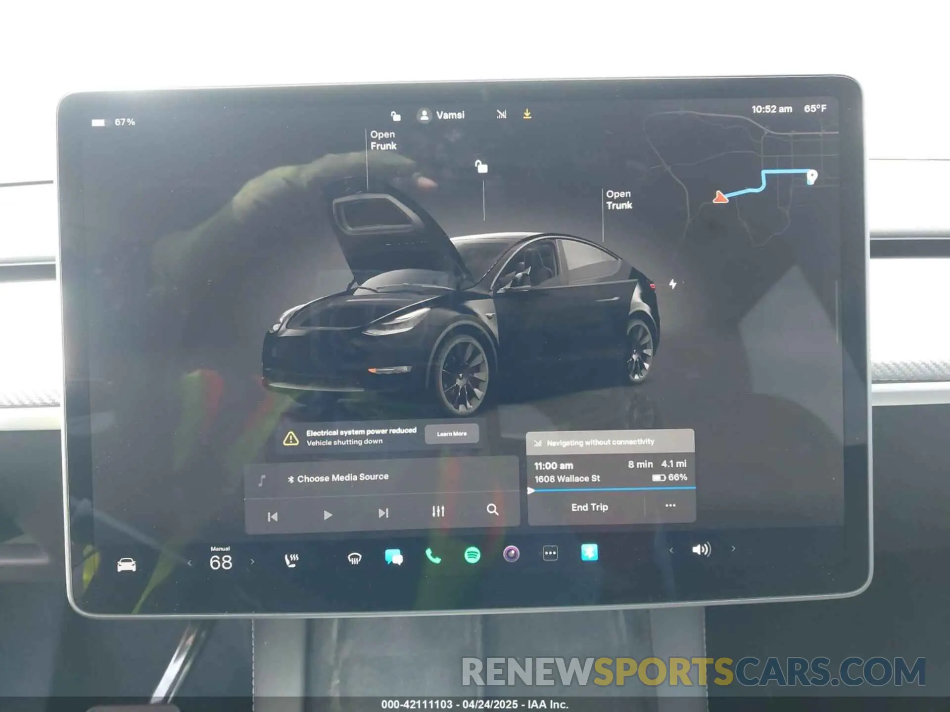 18 Photograph of a damaged car 7SAYGDEE4PA073166 TESLA MODEL Y 2023