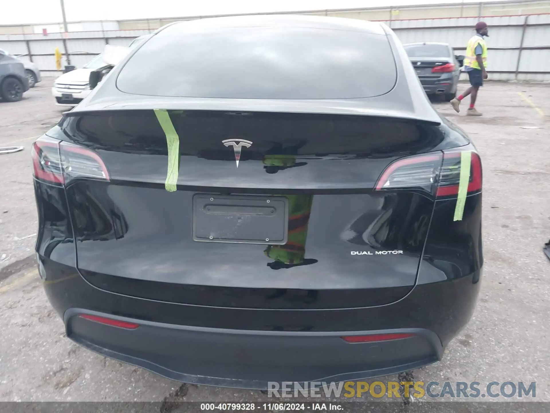 15 Photograph of a damaged car 7SAYGDEE4PA078206 TESLA MODEL Y 2023