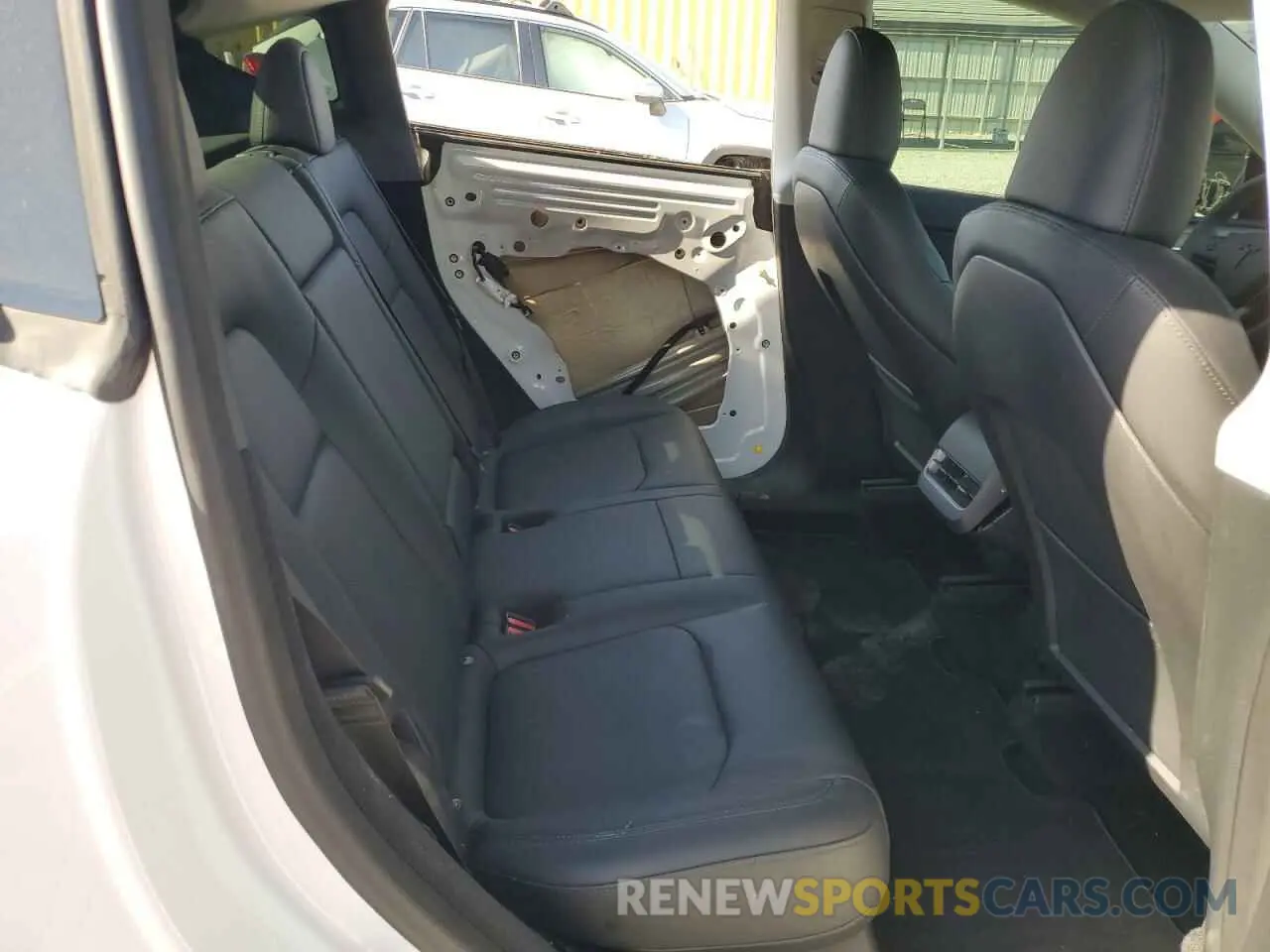 11 Photograph of a damaged car 7SAYGDEE4PA096382 TESLA MODEL Y 2023