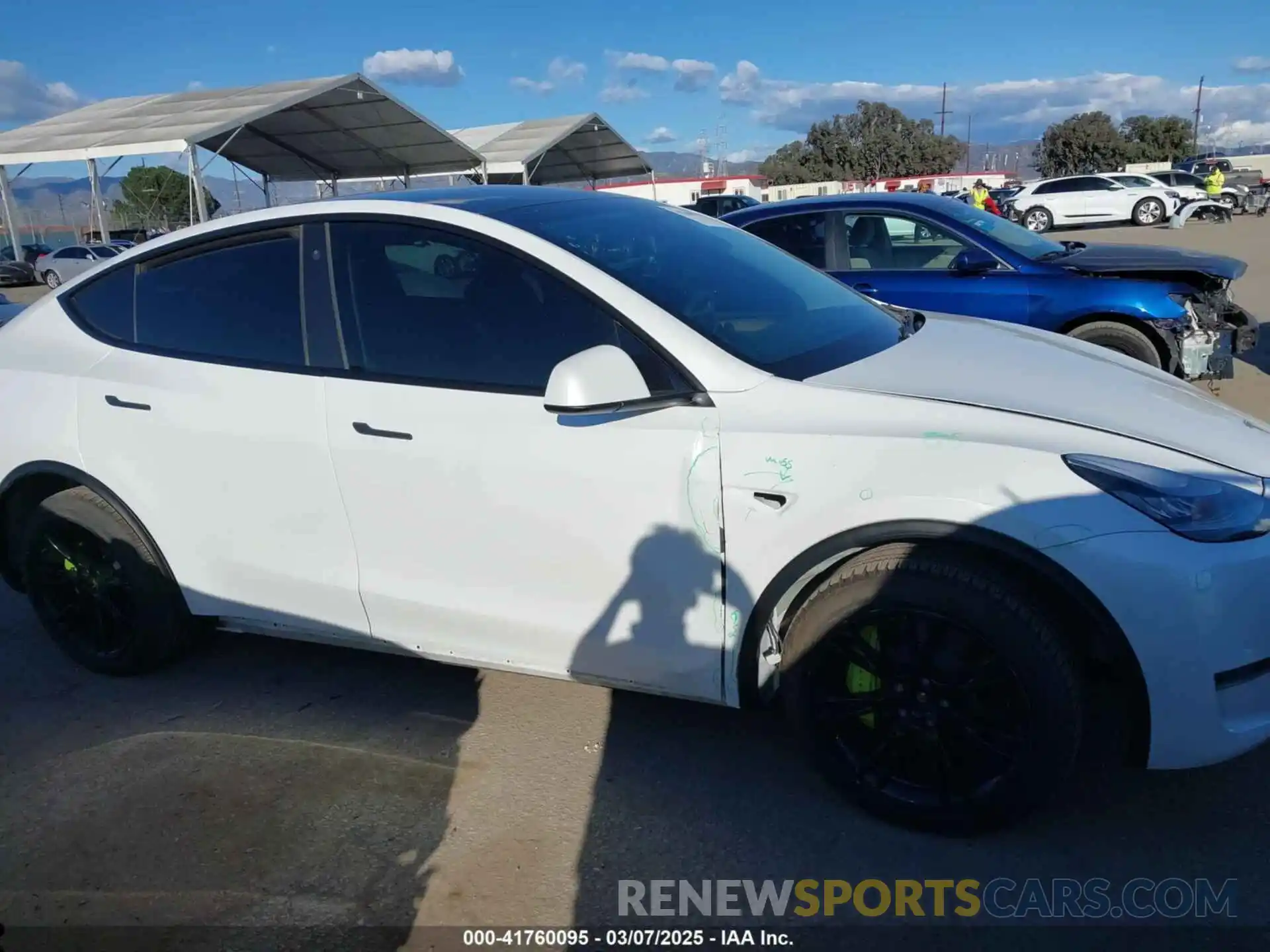 13 Photograph of a damaged car 7SAYGDEE4PA107803 TESLA MODEL Y 2023