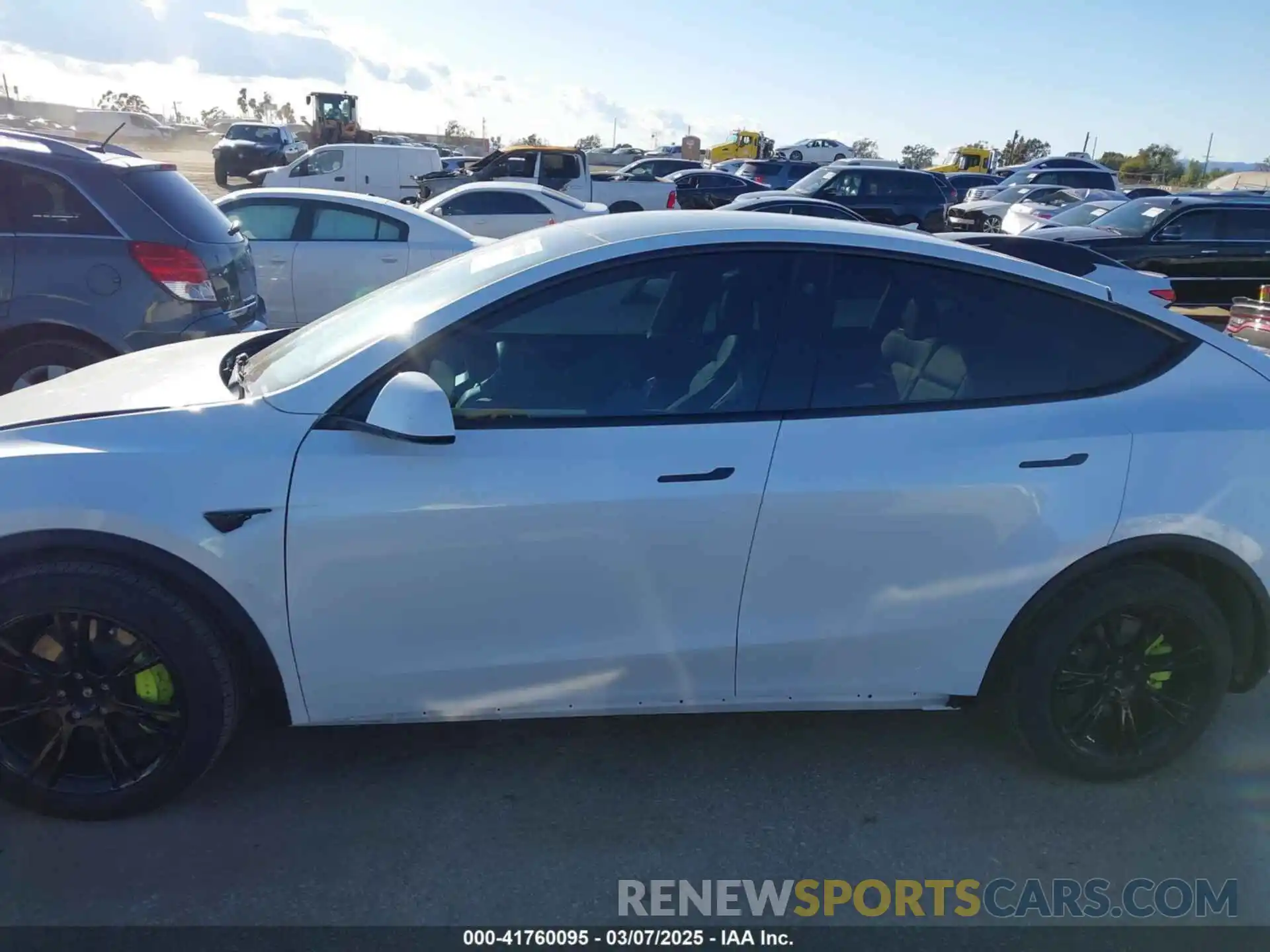 14 Photograph of a damaged car 7SAYGDEE4PA107803 TESLA MODEL Y 2023