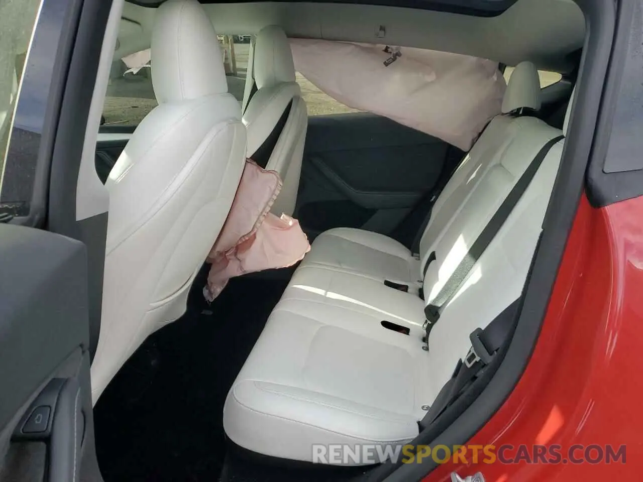 10 Photograph of a damaged car 7SAYGDEE4PA114668 TESLA MODEL Y 2023