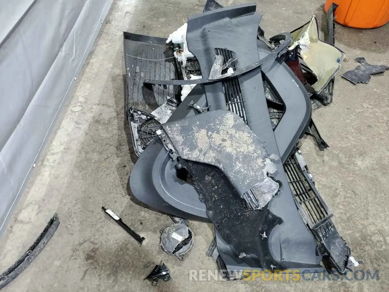 15 Photograph of a damaged car 7SAYGDEE4PA115500 TESLA MODEL Y 2023
