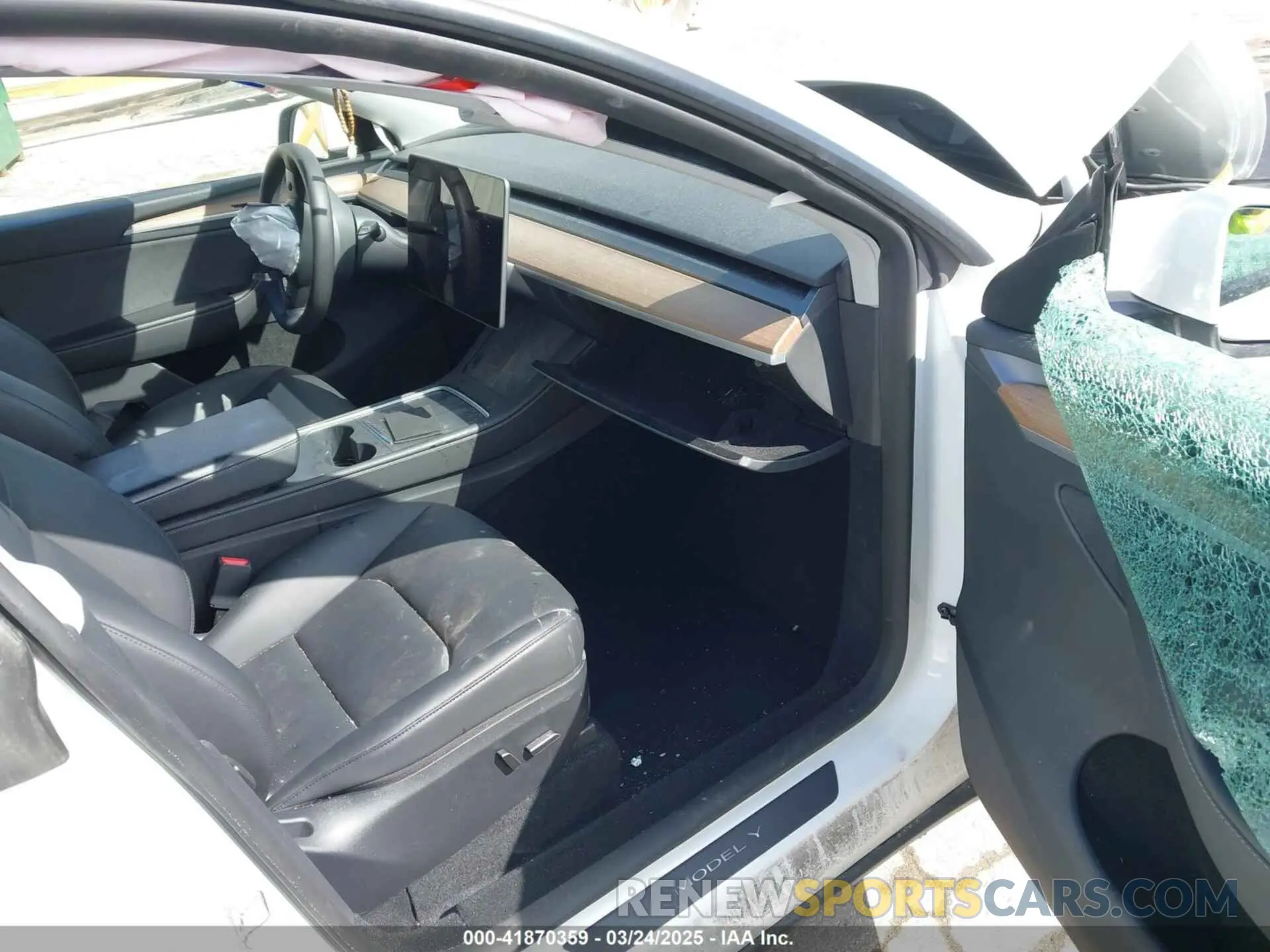 5 Photograph of a damaged car 7SAYGDEE4PA119854 TESLA MODEL Y 2023