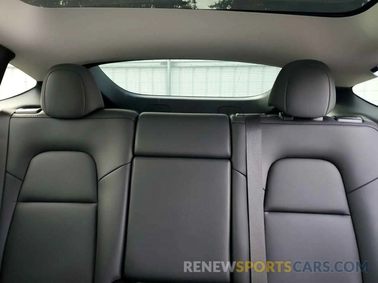 10 Photograph of a damaged car 7SAYGDEE4PA129039 TESLA MODEL Y 2023