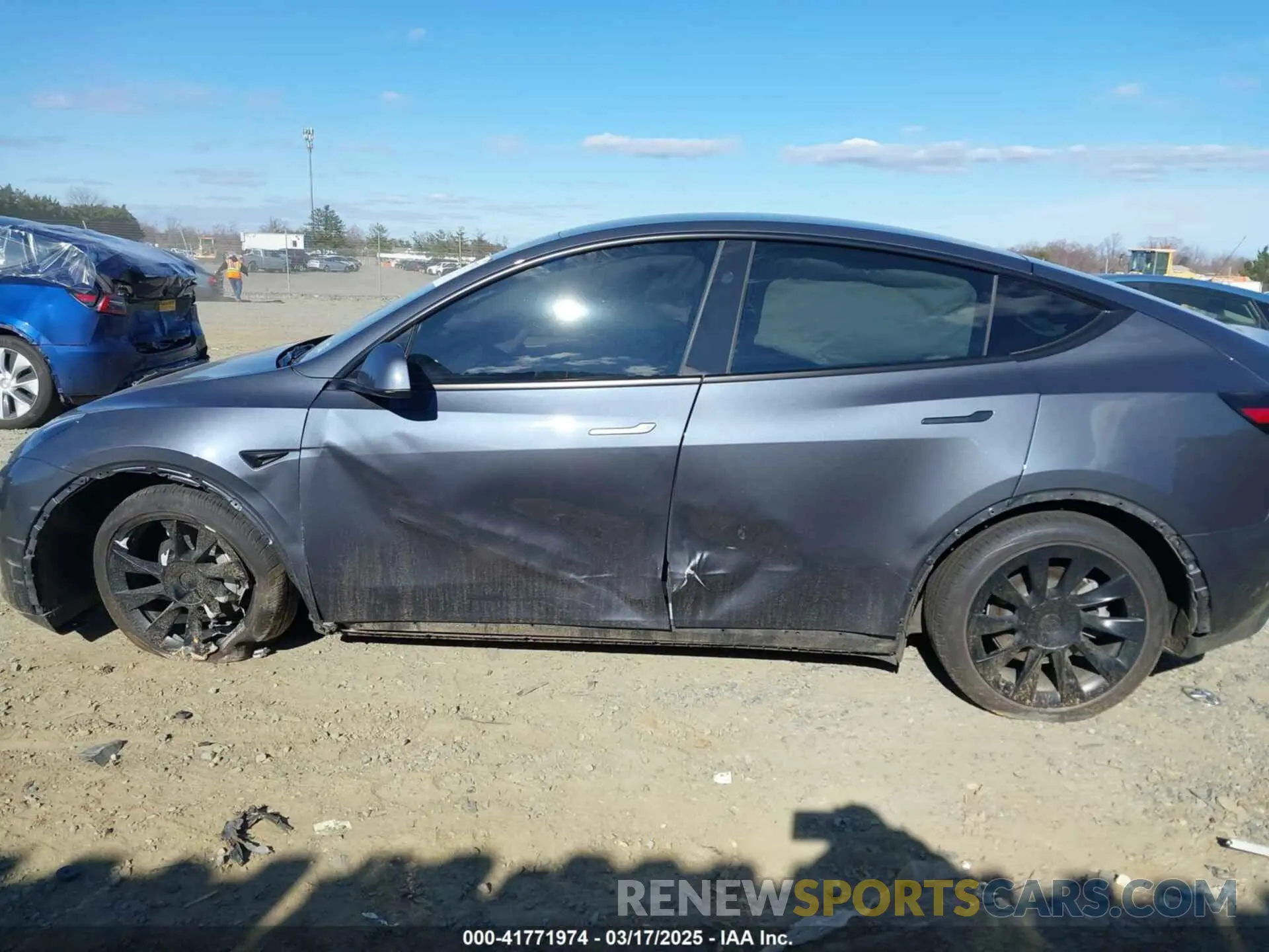 14 Photograph of a damaged car 7SAYGDEE4PA145922 TESLA MODEL Y 2023