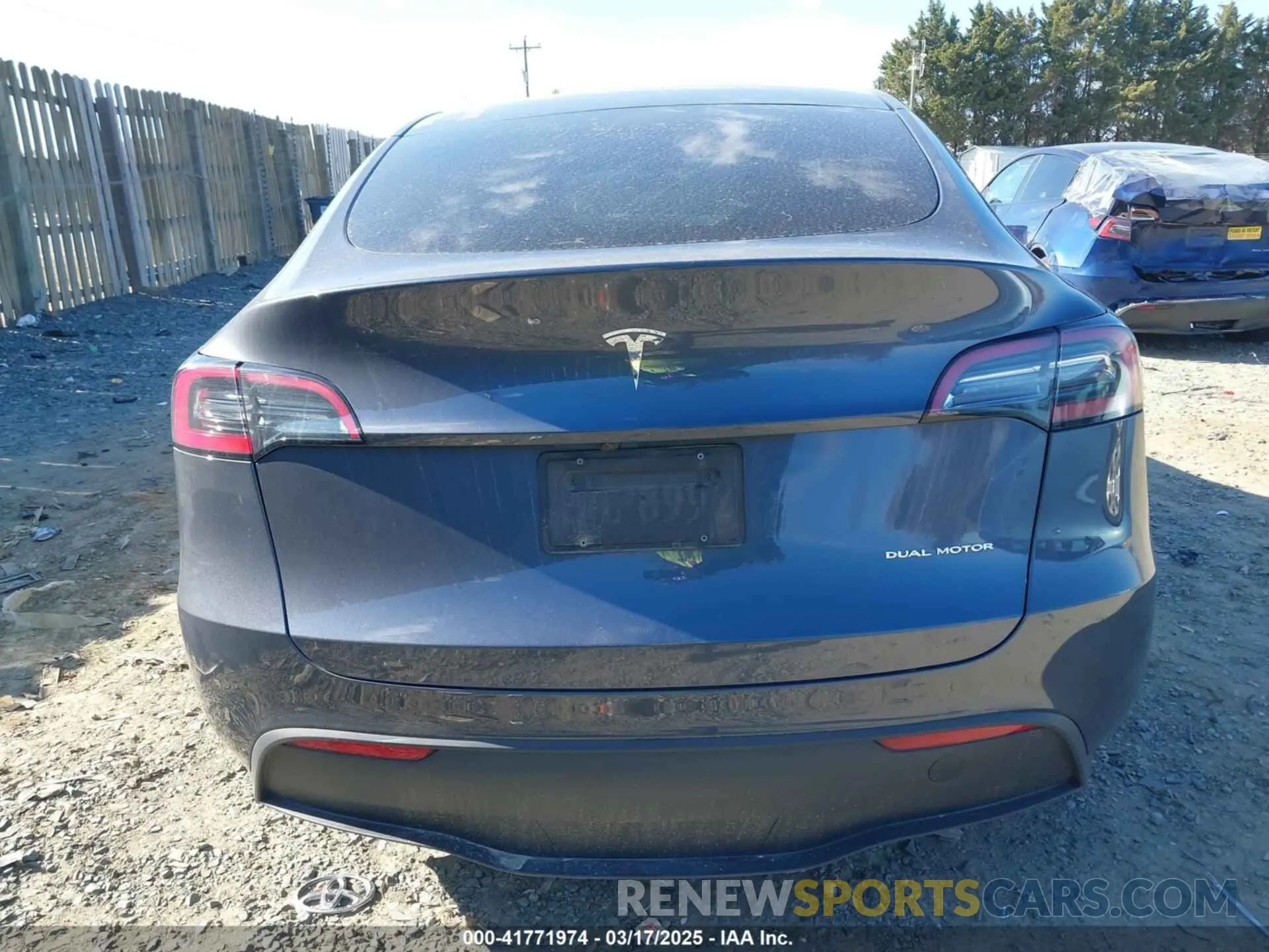 16 Photograph of a damaged car 7SAYGDEE4PA145922 TESLA MODEL Y 2023