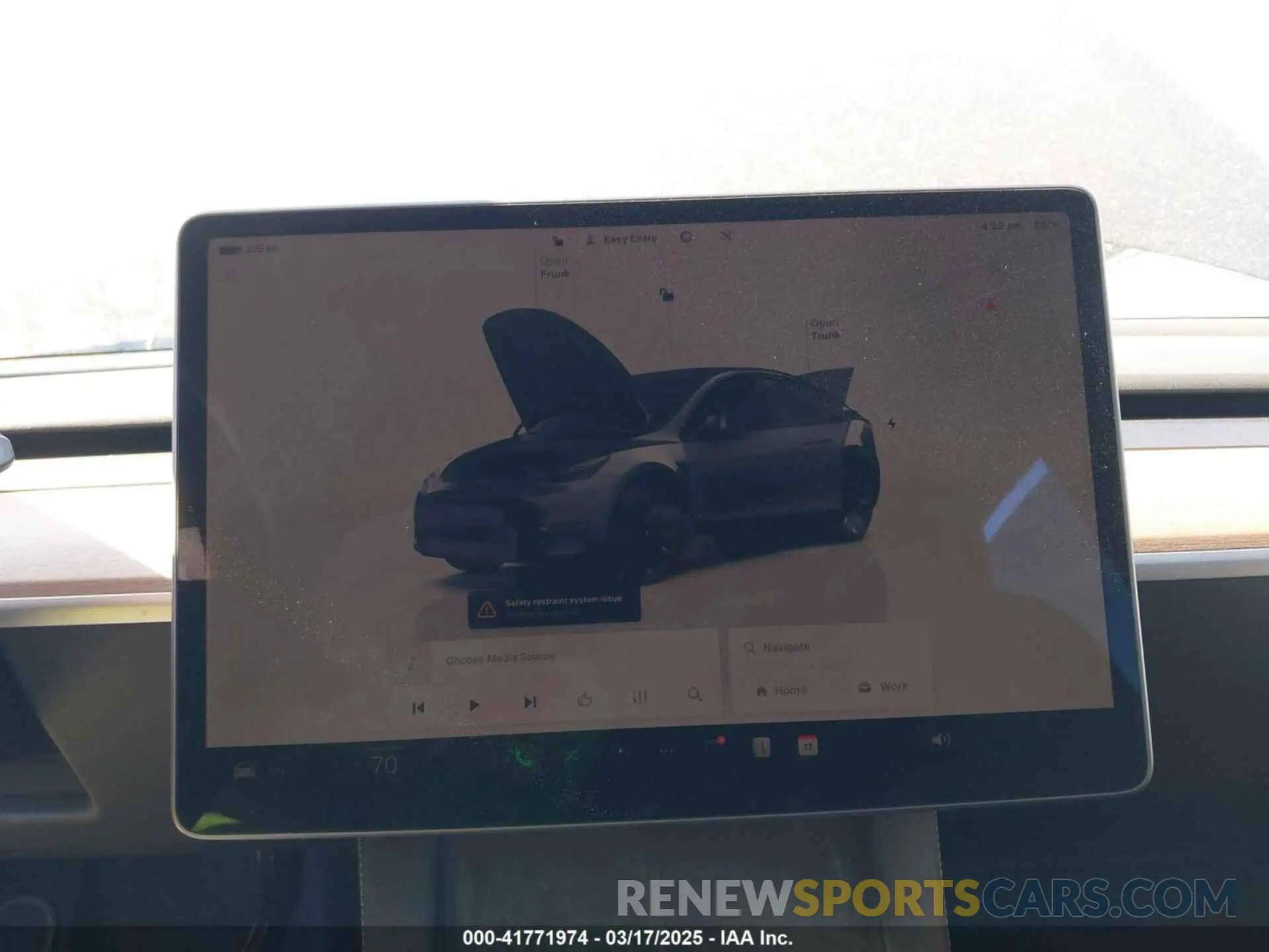 18 Photograph of a damaged car 7SAYGDEE4PA145922 TESLA MODEL Y 2023