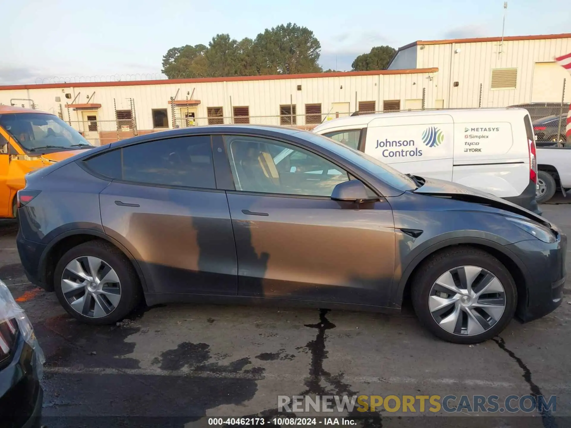 12 Photograph of a damaged car 7SAYGDEE4PA170738 TESLA MODEL Y 2023