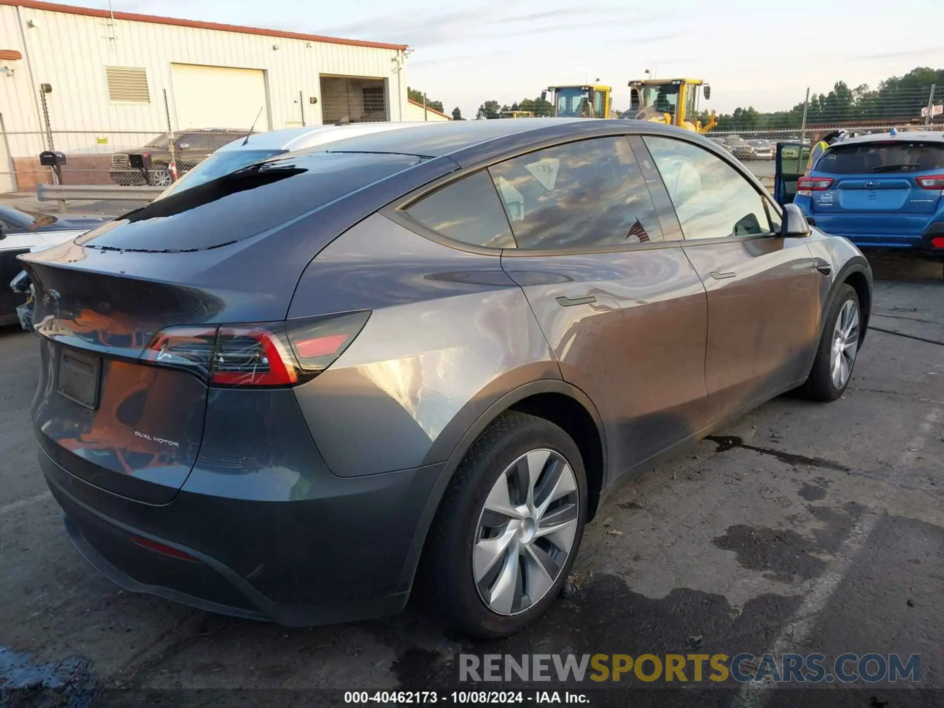 4 Photograph of a damaged car 7SAYGDEE4PA170738 TESLA MODEL Y 2023