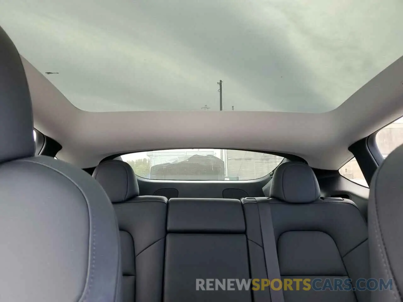10 Photograph of a damaged car 7SAYGDEE4PA179844 TESLA MODEL Y 2023