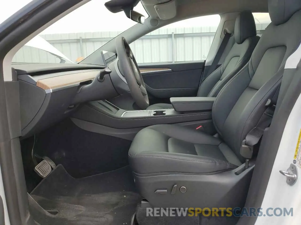 7 Photograph of a damaged car 7SAYGDEE4PA179844 TESLA MODEL Y 2023