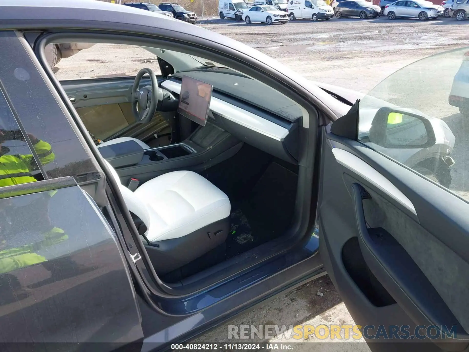 5 Photograph of a damaged car 7SAYGDEE4PA181190 TESLA MODEL Y 2023