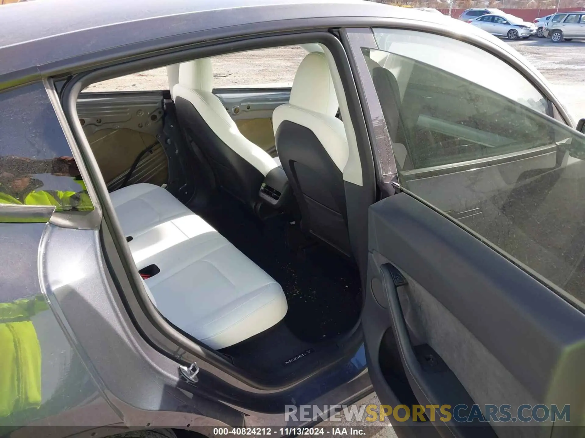 8 Photograph of a damaged car 7SAYGDEE4PA181190 TESLA MODEL Y 2023