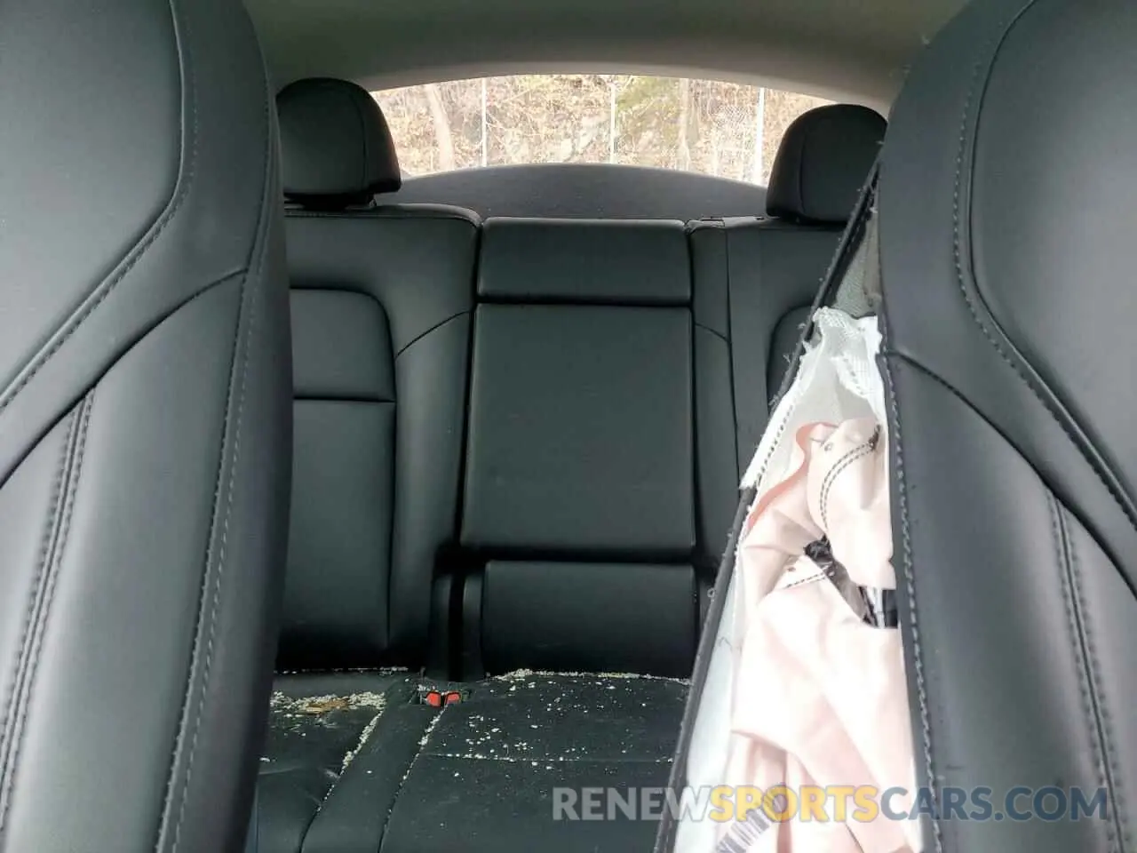 10 Photograph of a damaged car 7SAYGDEE4PA185207 TESLA MODEL Y 2023