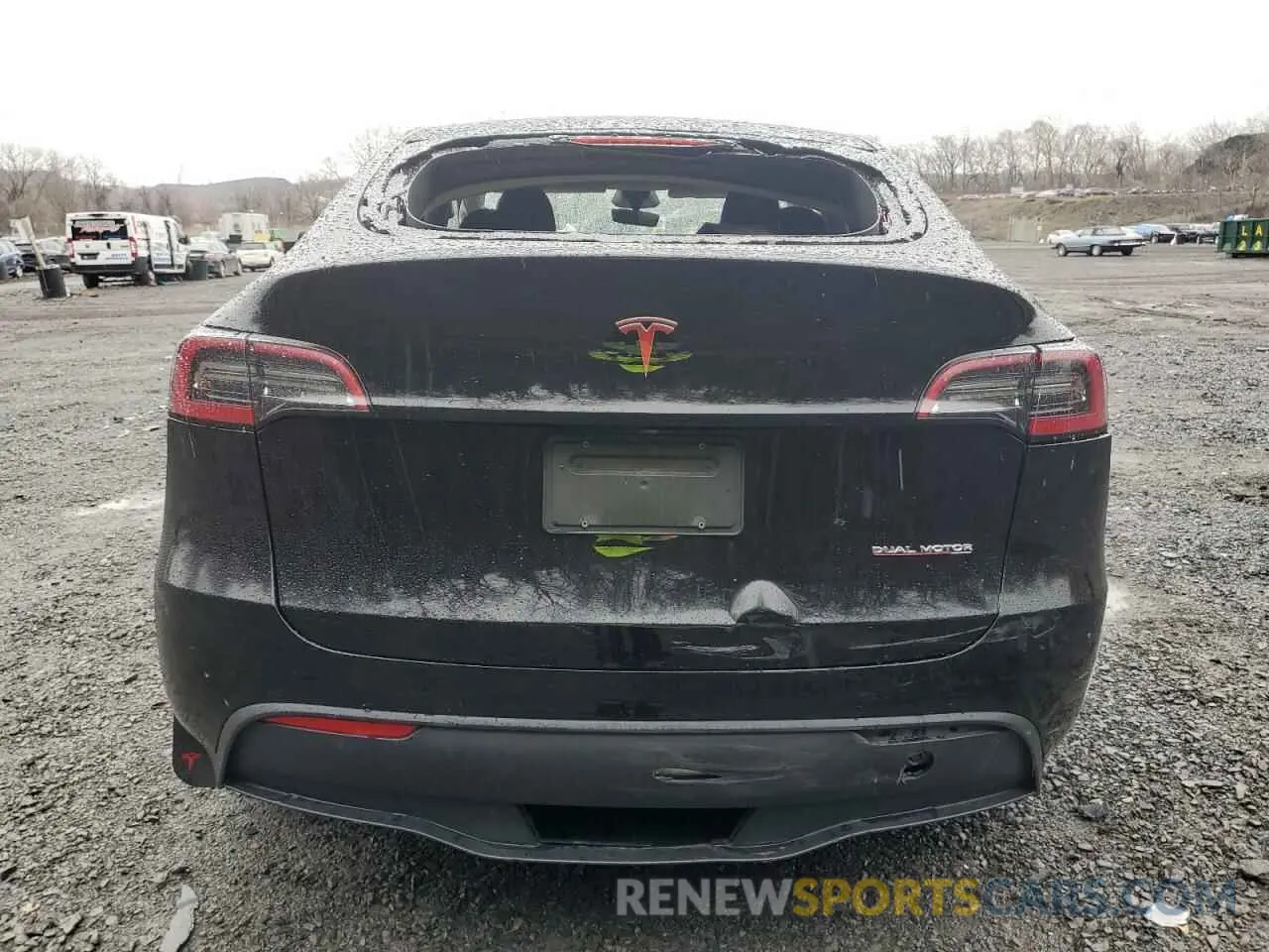 6 Photograph of a damaged car 7SAYGDEE4PA185207 TESLA MODEL Y 2023