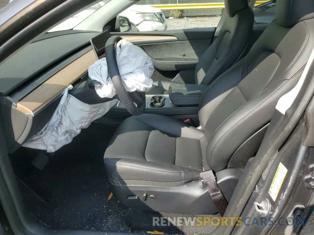 7 Photograph of a damaged car 7SAYGDEE4PA208422 TESLA MODEL Y 2023