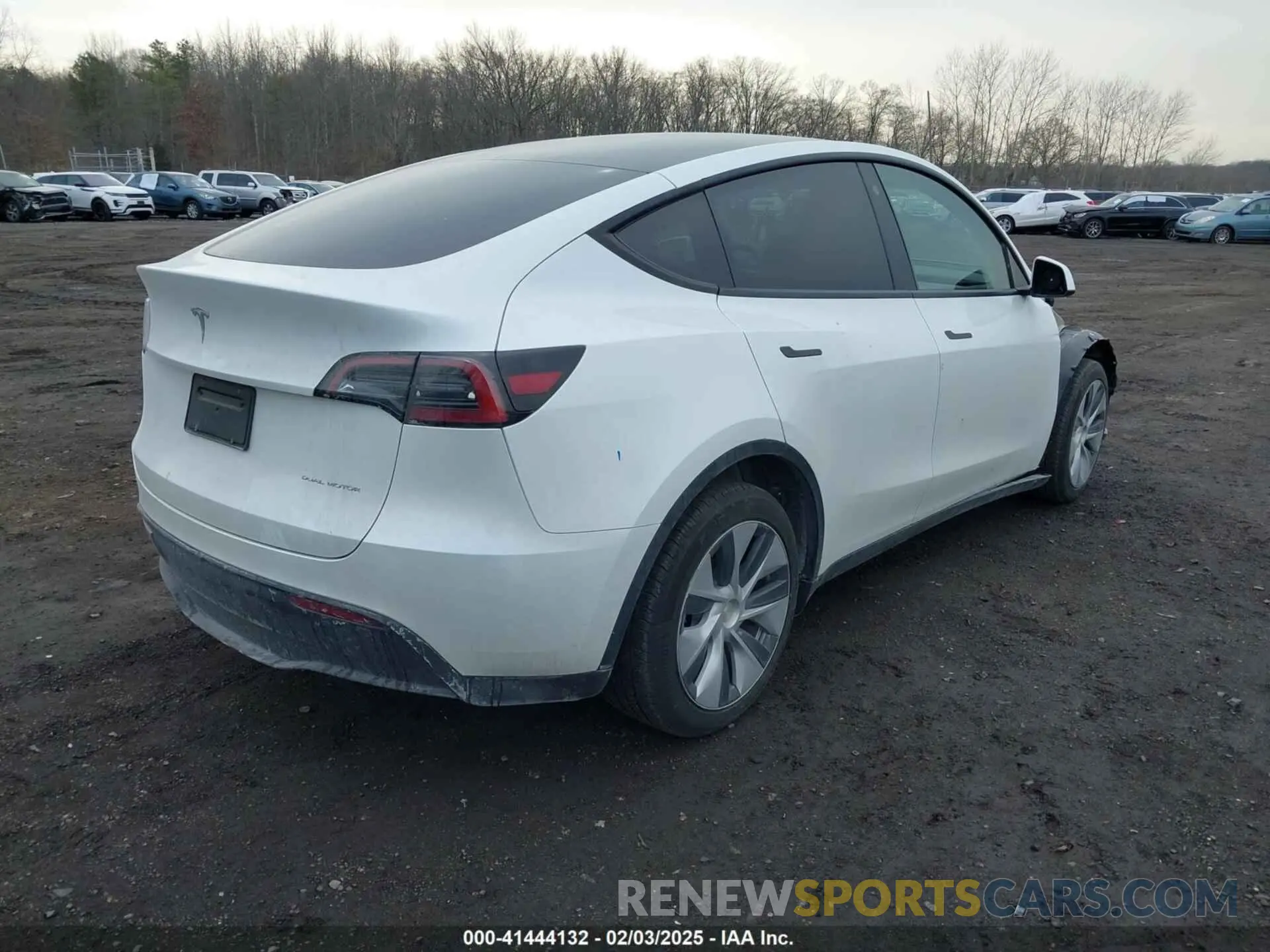 4 Photograph of a damaged car 7SAYGDEE4PF600271 TESLA MODEL Y 2023