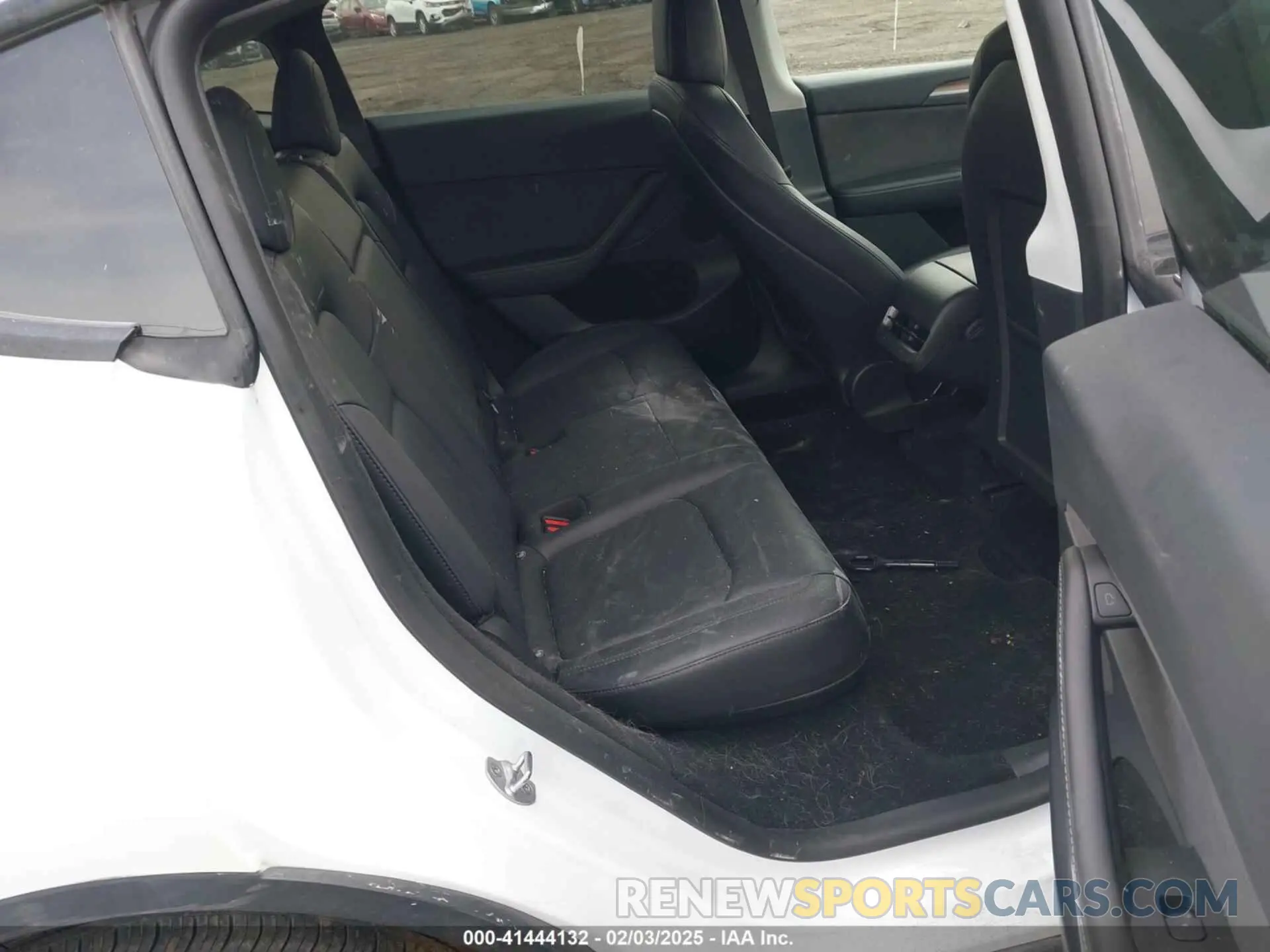 8 Photograph of a damaged car 7SAYGDEE4PF600271 TESLA MODEL Y 2023