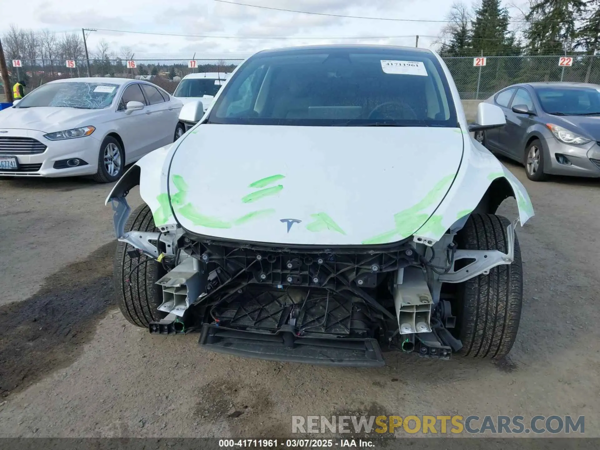 6 Photograph of a damaged car 7SAYGDEE4PF606636 TESLA MODEL Y 2023