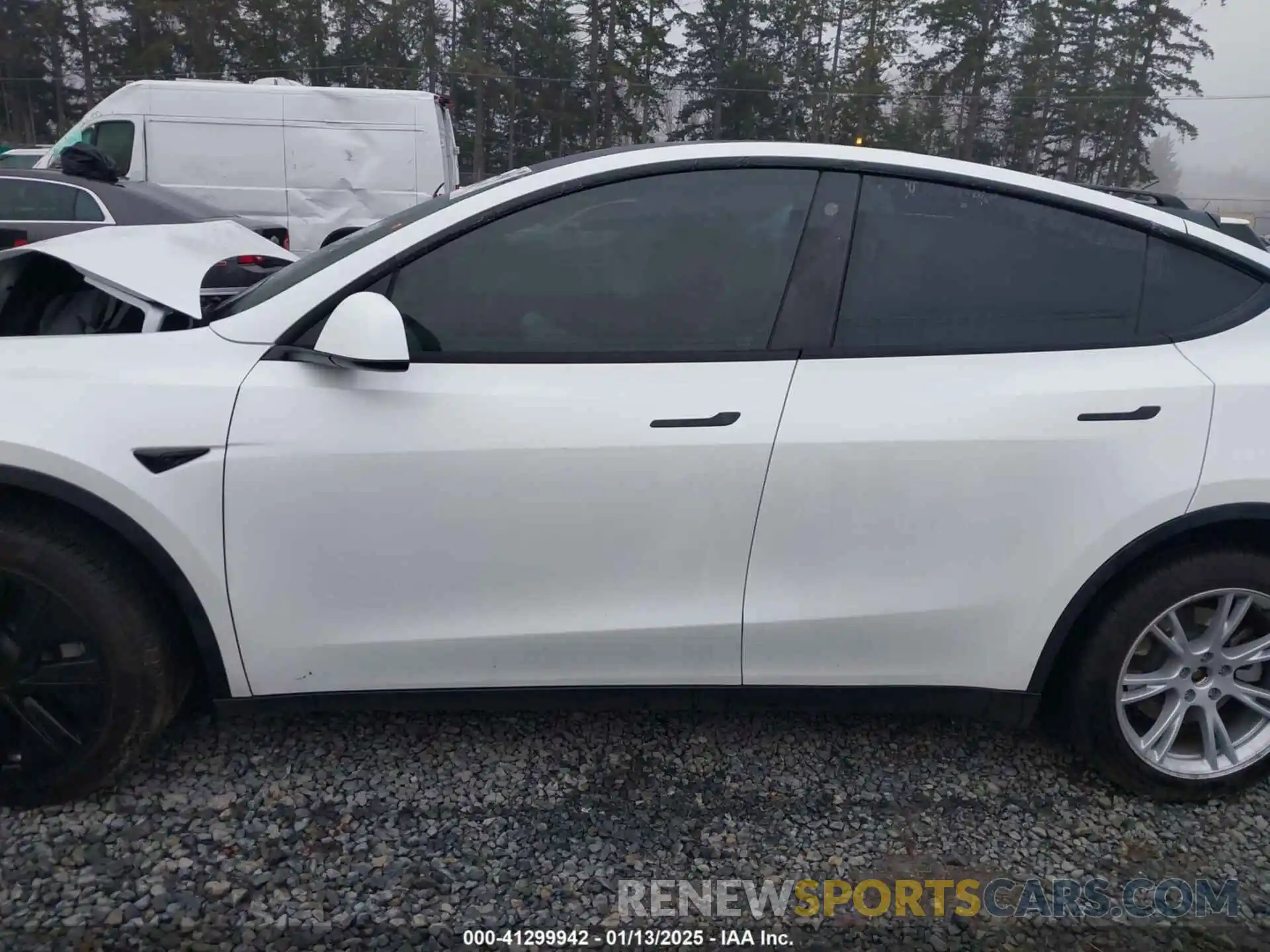 14 Photograph of a damaged car 7SAYGDEE4PF608614 TESLA MODEL Y 2023