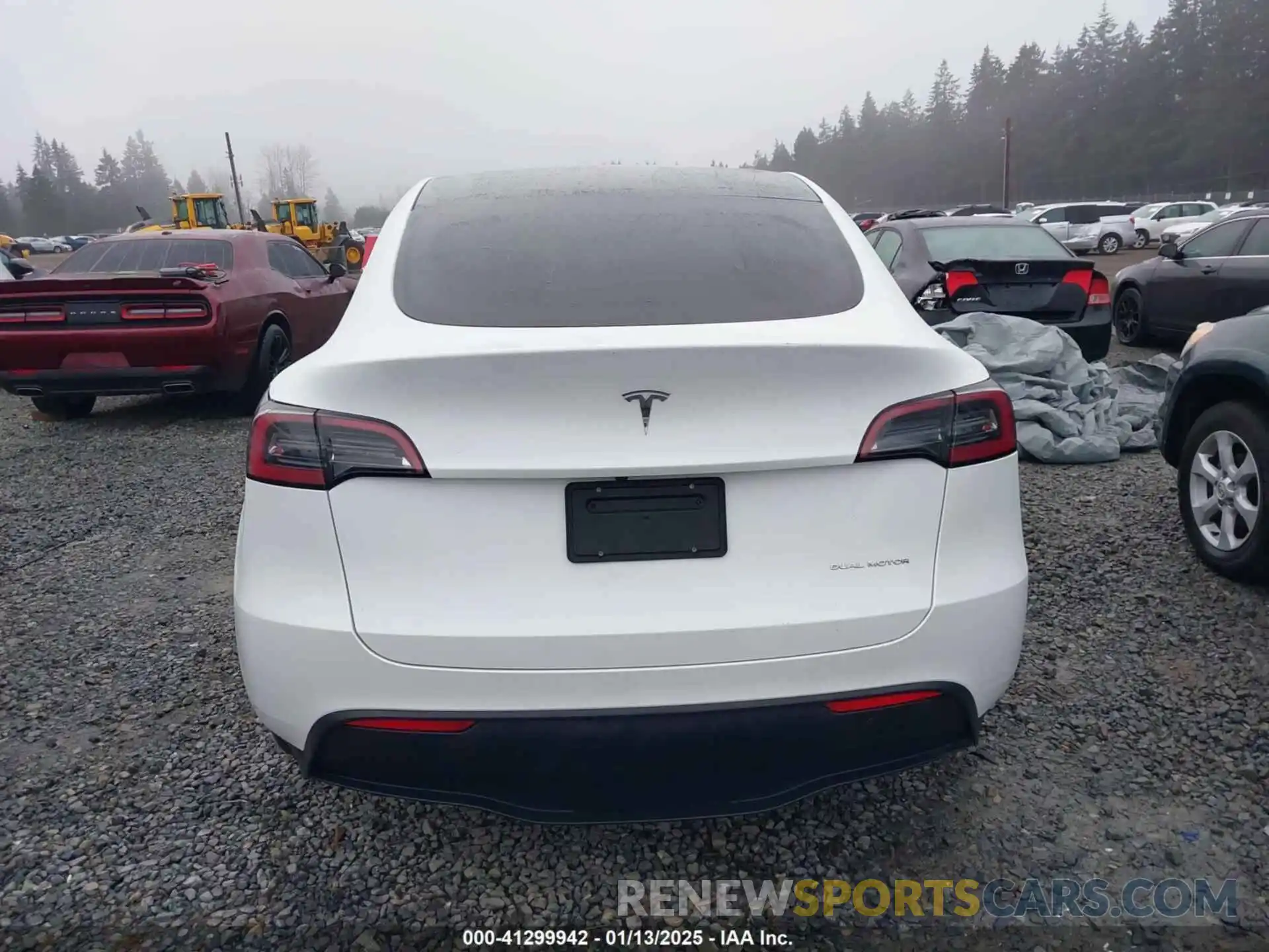 16 Photograph of a damaged car 7SAYGDEE4PF608614 TESLA MODEL Y 2023