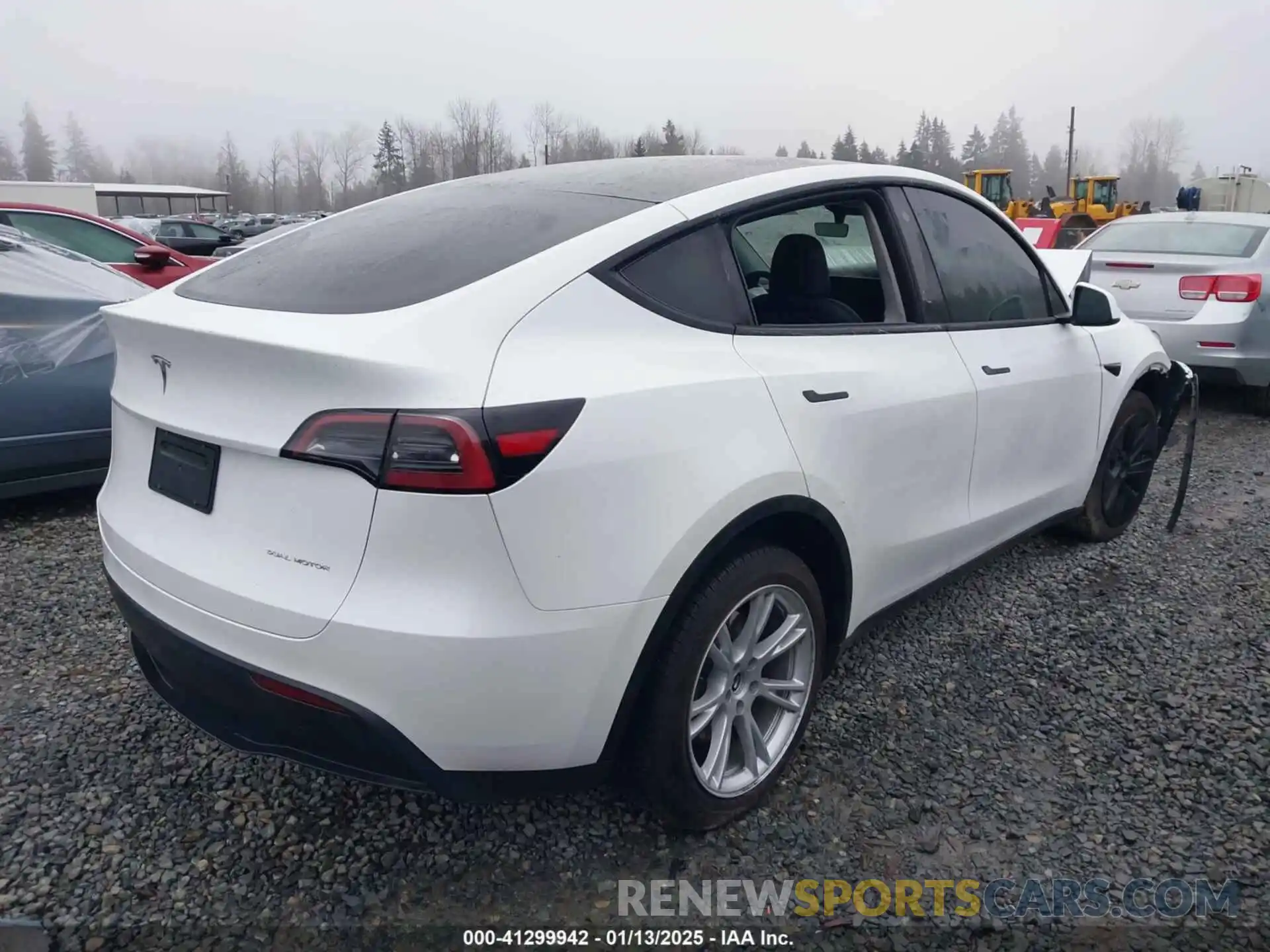 4 Photograph of a damaged car 7SAYGDEE4PF608614 TESLA MODEL Y 2023