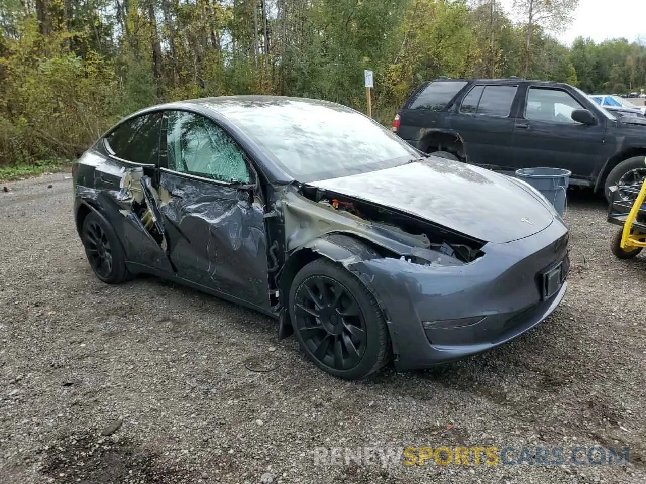 4 Photograph of a damaged car 7SAYGDEE4PF609049 TESLA MODEL Y 2023