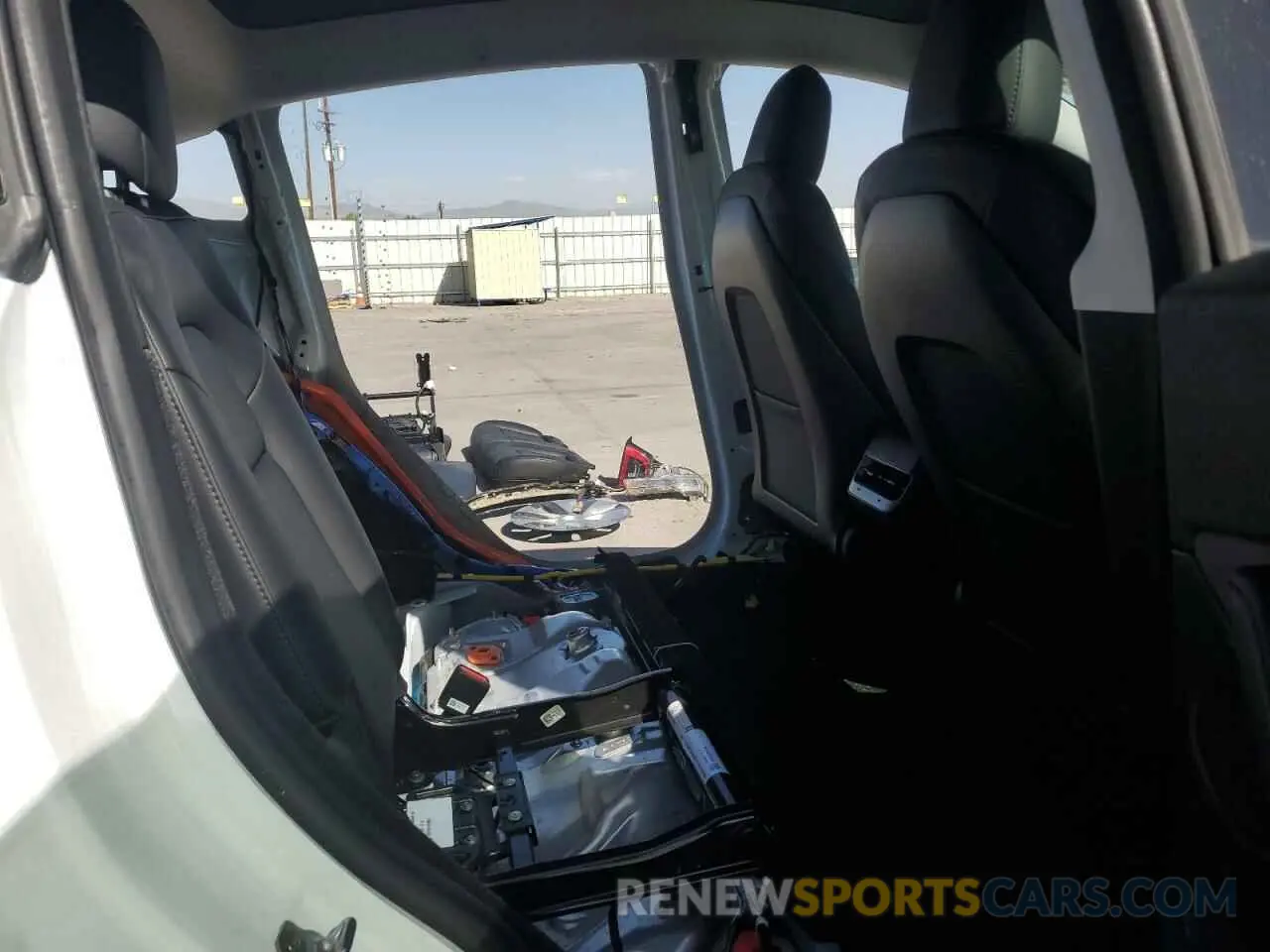11 Photograph of a damaged car 7SAYGDEE4PF610363 TESLA MODEL Y 2023