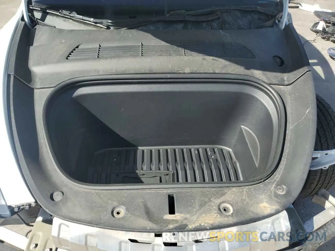 12 Photograph of a damaged car 7SAYGDEE4PF610363 TESLA MODEL Y 2023