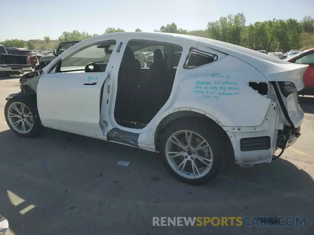 2 Photograph of a damaged car 7SAYGDEE4PF610363 TESLA MODEL Y 2023