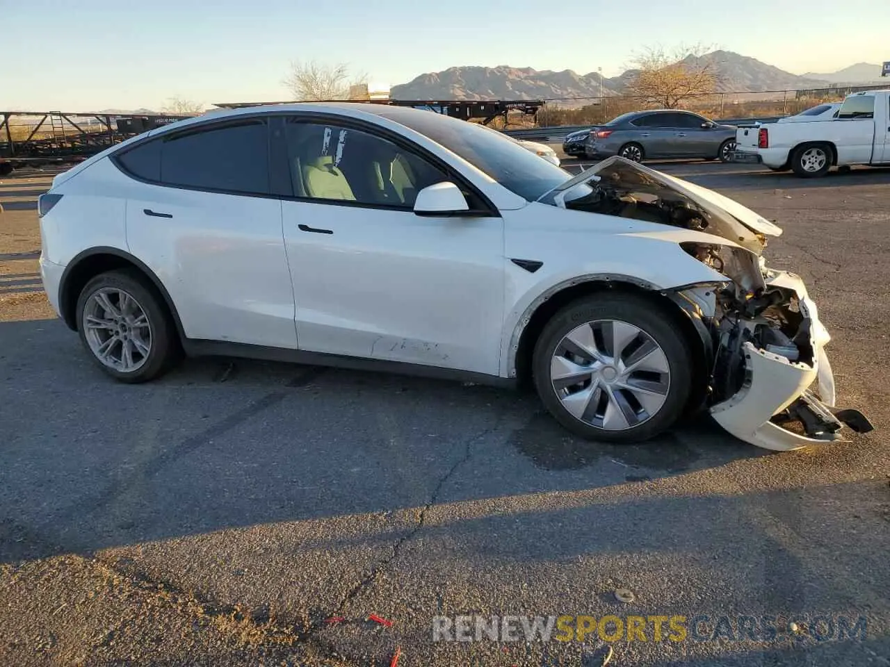 4 Photograph of a damaged car 7SAYGDEE4PF622173 TESLA MODEL Y 2023