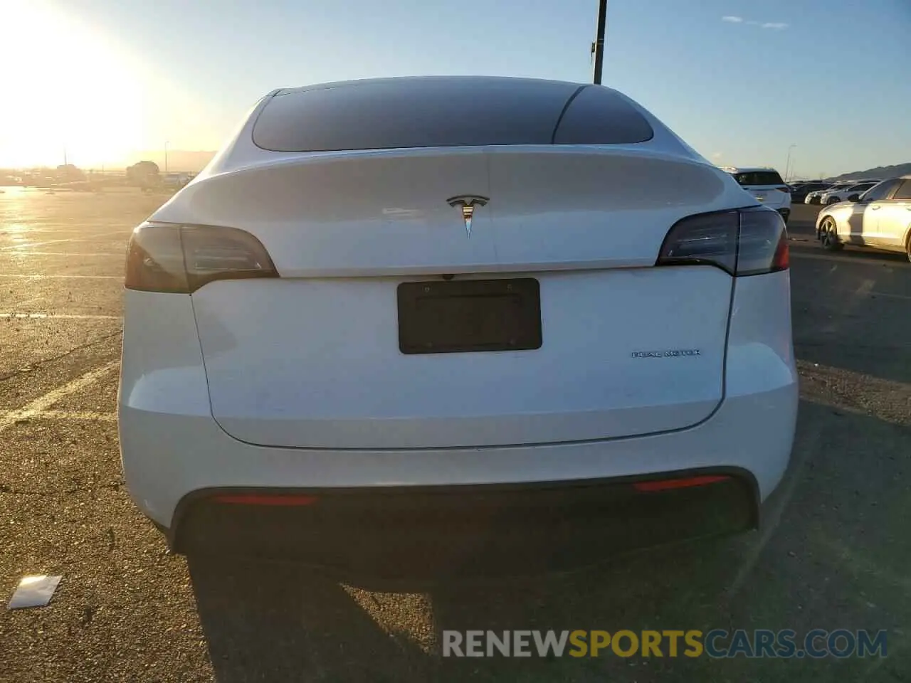 6 Photograph of a damaged car 7SAYGDEE4PF622173 TESLA MODEL Y 2023